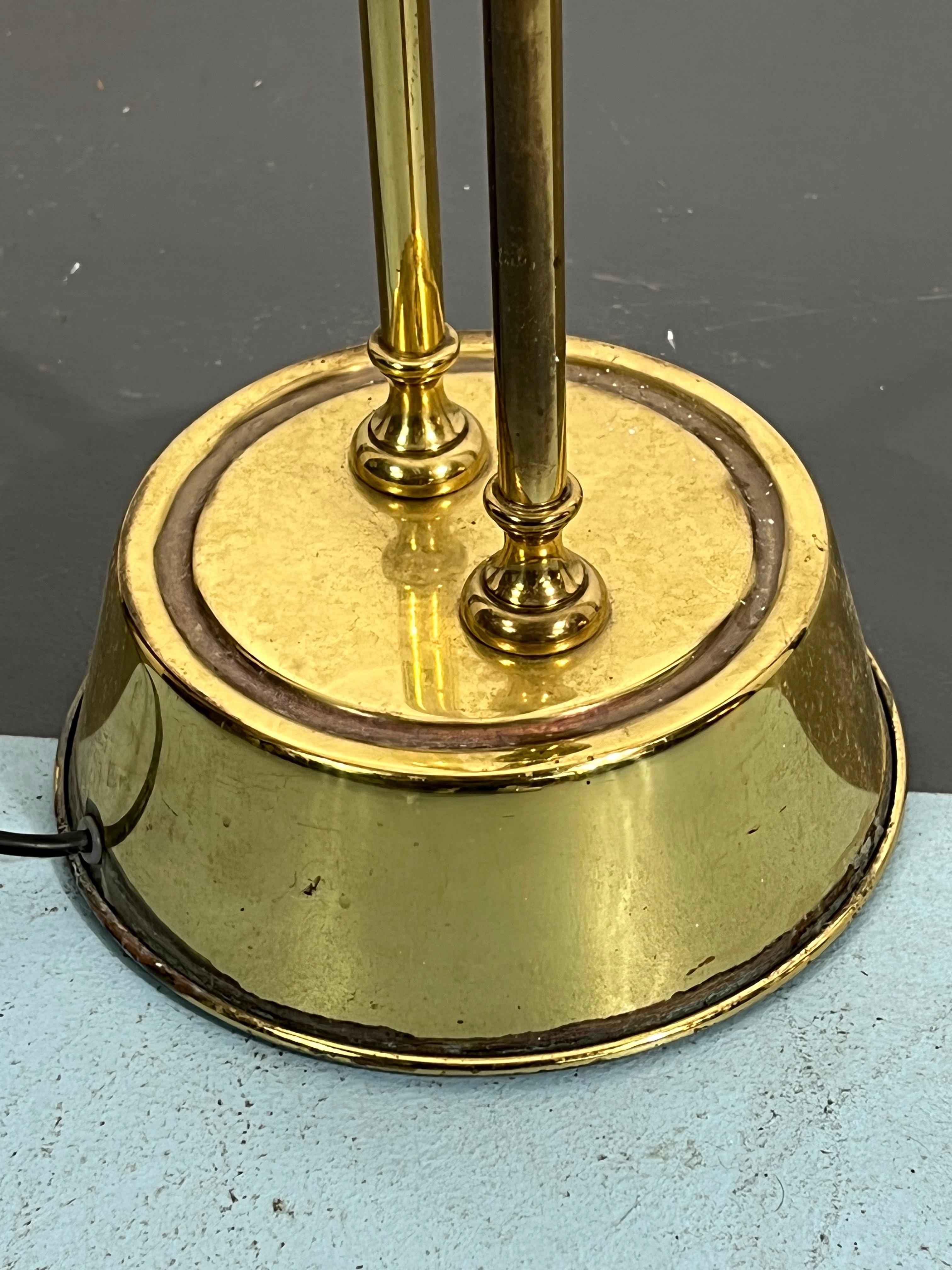 20ième siècle Vintage Adjustable Italian Solid Brass Floor Lamp from 70s en vente
