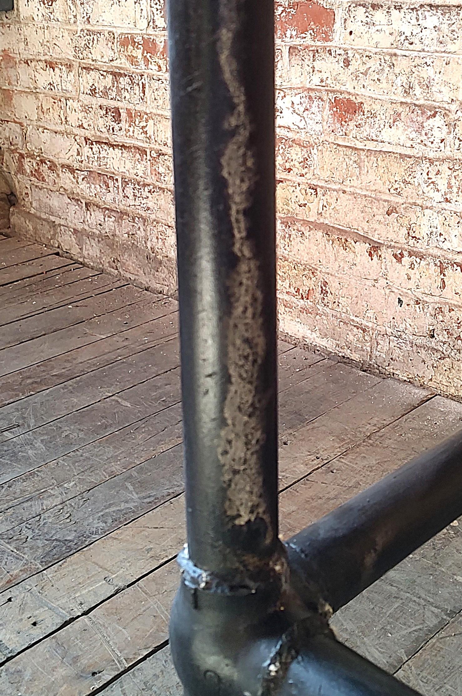 Carrello bar regolabile vintage / Isola espositiva in acciaio in vendita 12