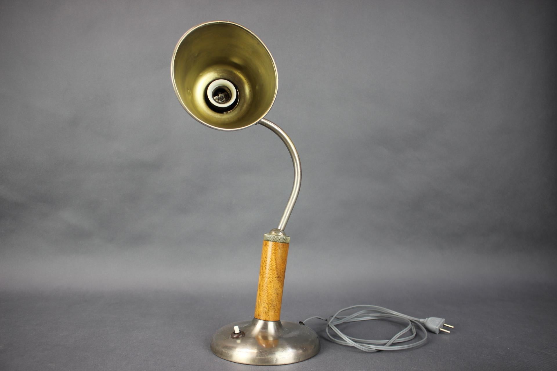 Mid-Century Modern Vintage Adjustable Table Lamp, 1940s For Sale