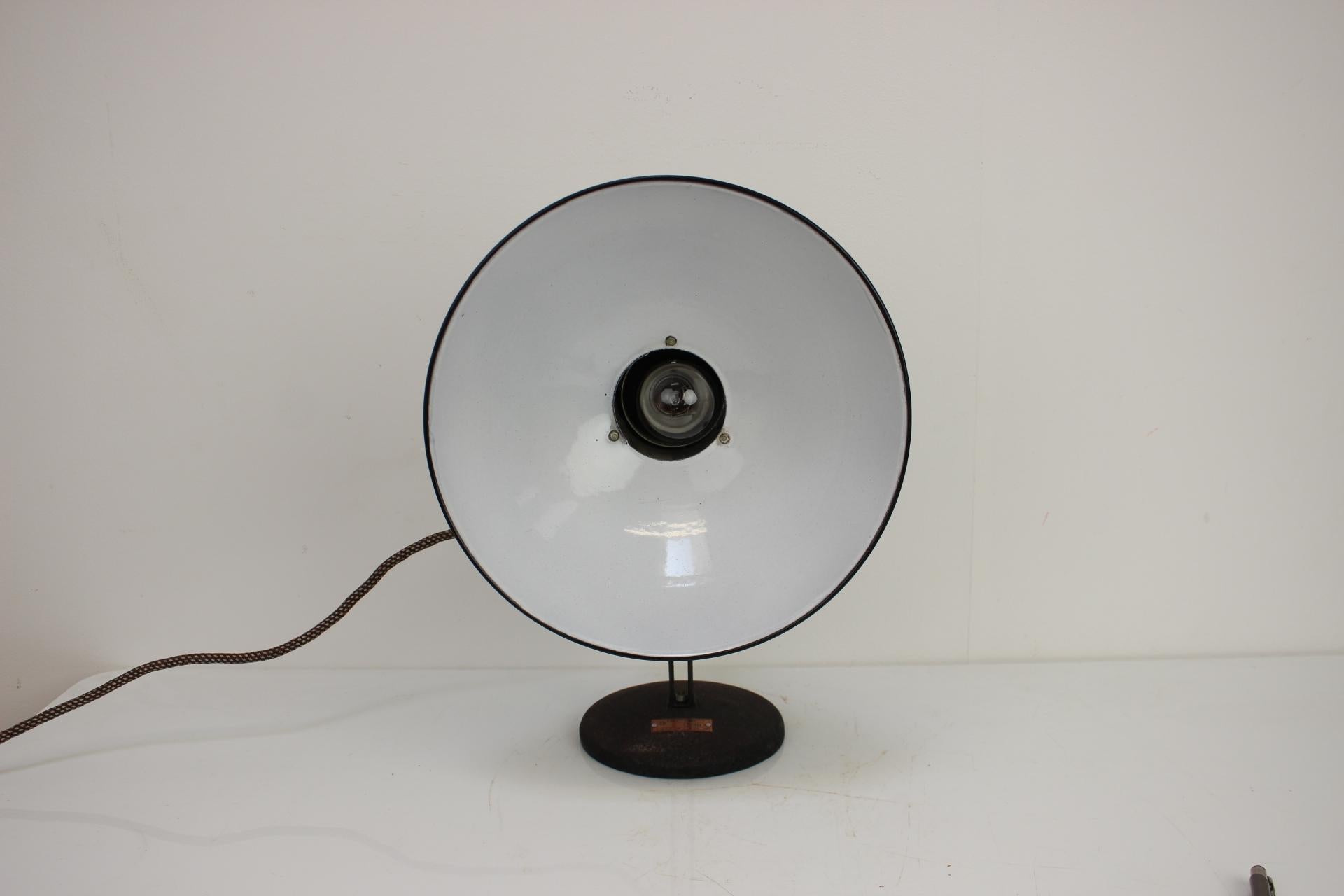 Vintage Adjustable Table Lamp, 1950s, Czechoslovakia In Good Condition For Sale In Praha, CZ