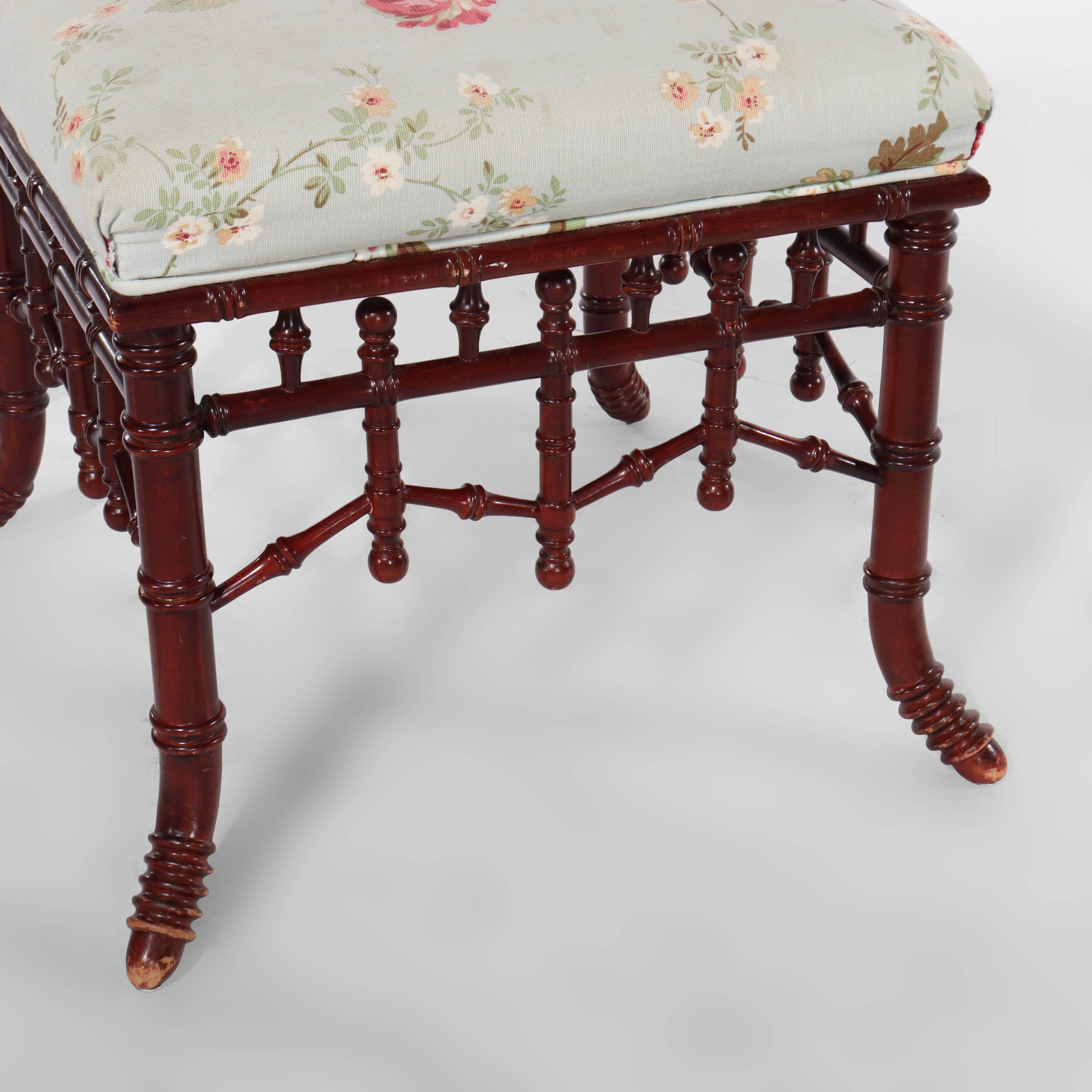 Vintage Aesthetic Movement Ottoman en acajou Stick & Ball tapissé c1940 en vente 1