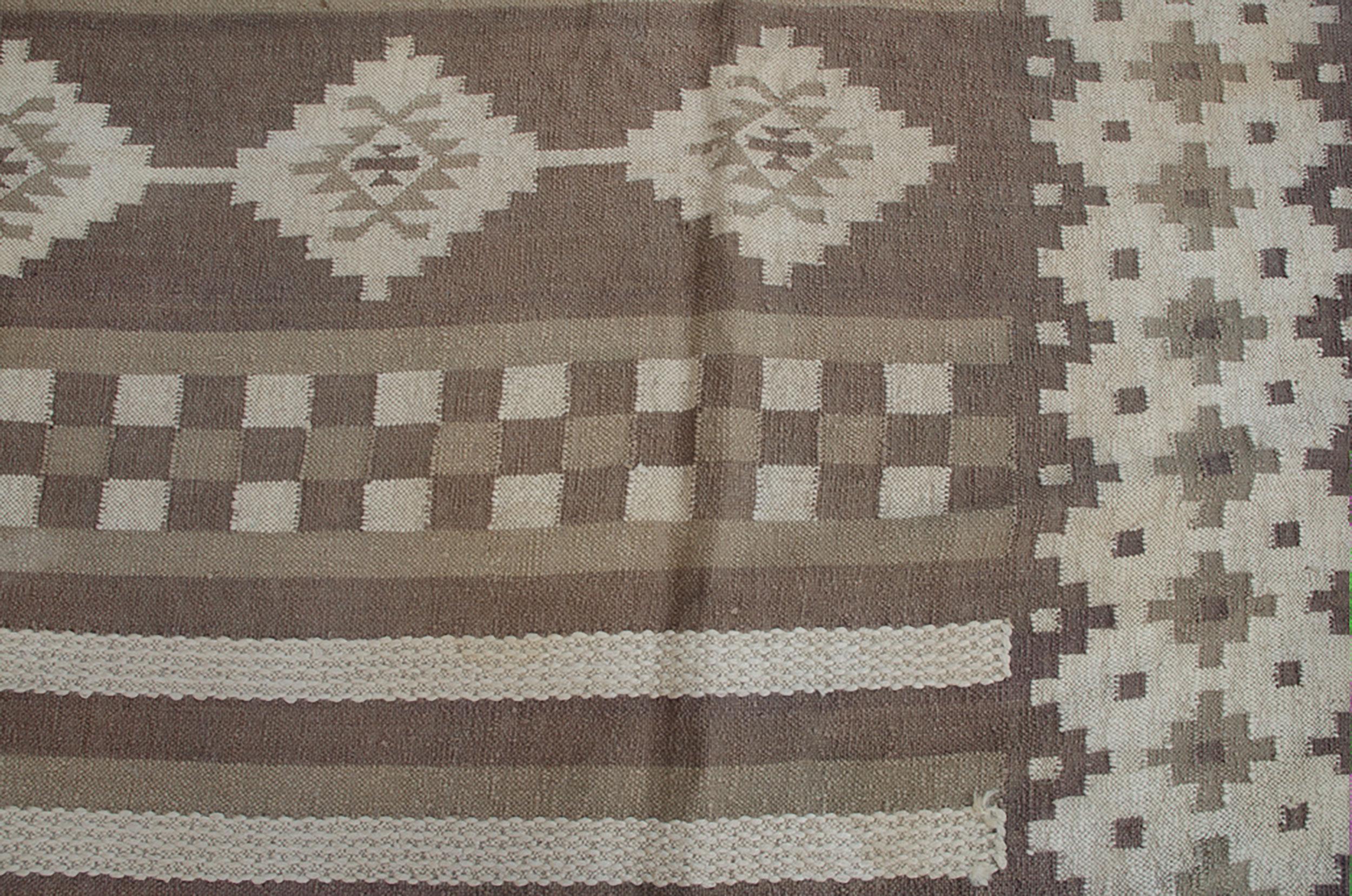 20th Century Vintage Afghan Kilim Carpet 409x304cm For Sale