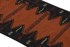 Alter afghanischer Kilim-Teppich in Brown mit geometrischem Muster von Rug & Kilim