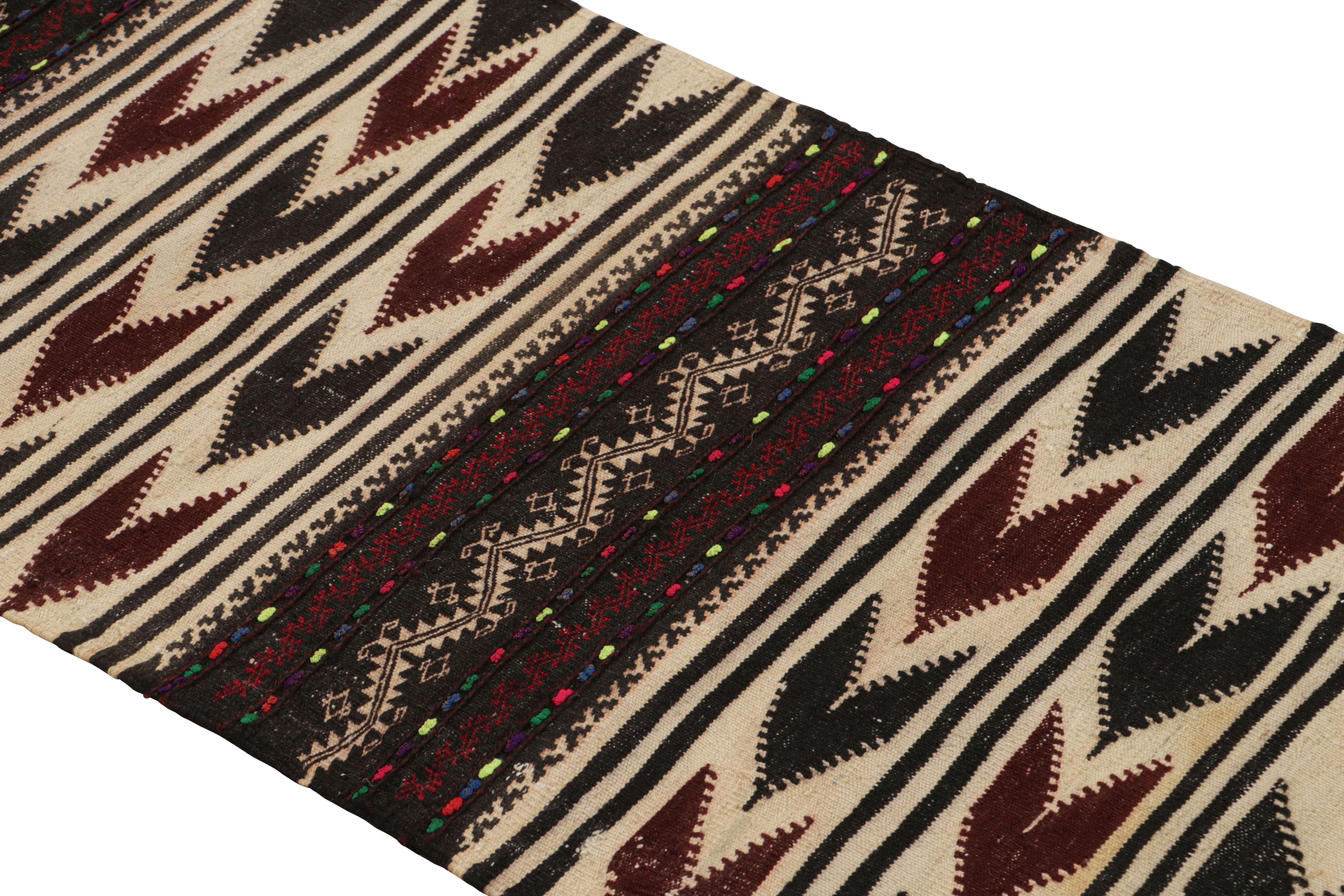 Afghanischer Vintage-Kelim-Teppich aus afghanischem Vintage mit polychromen Streifen, von Rug & Kilim (Handgeknüpft) im Angebot