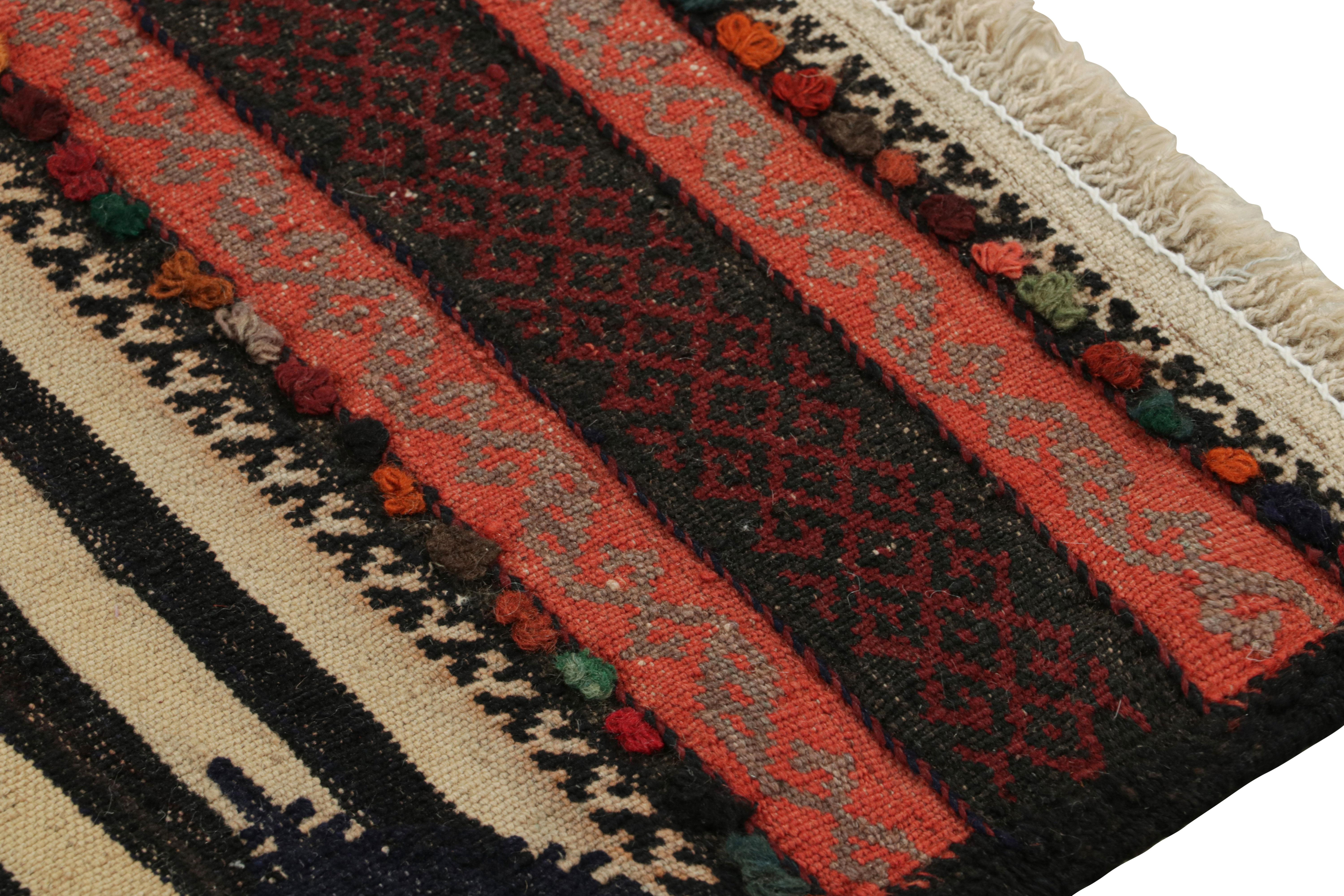 Afghanischer Vintage-Kelim-Teppich aus afghanischem Vintage mit polychromen Streifen, von Rug & Kilim (Mitte des 20. Jahrhunderts) im Angebot