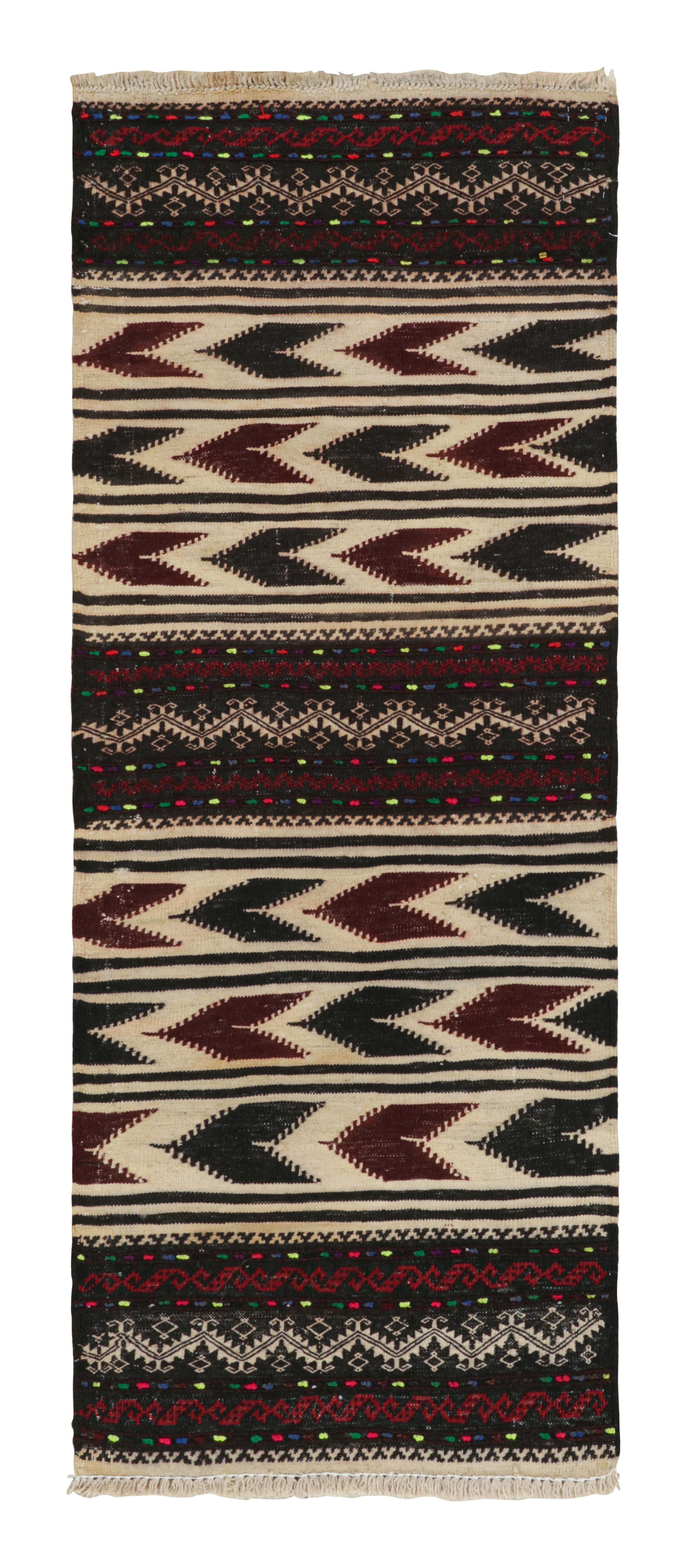 Afghanischer Vintage-Kelim-Teppich aus afghanischem Vintage mit polychromen Streifen, von Rug & Kilim im Angebot