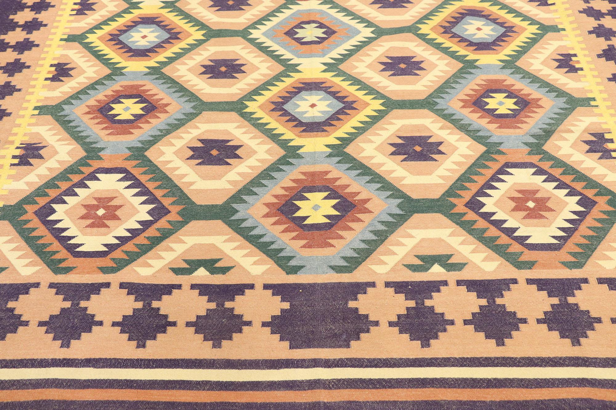Vintage Afghan Maimana Kilim Rug with Southwestern Tribal Style In Good Condition For Sale In Dallas, TX