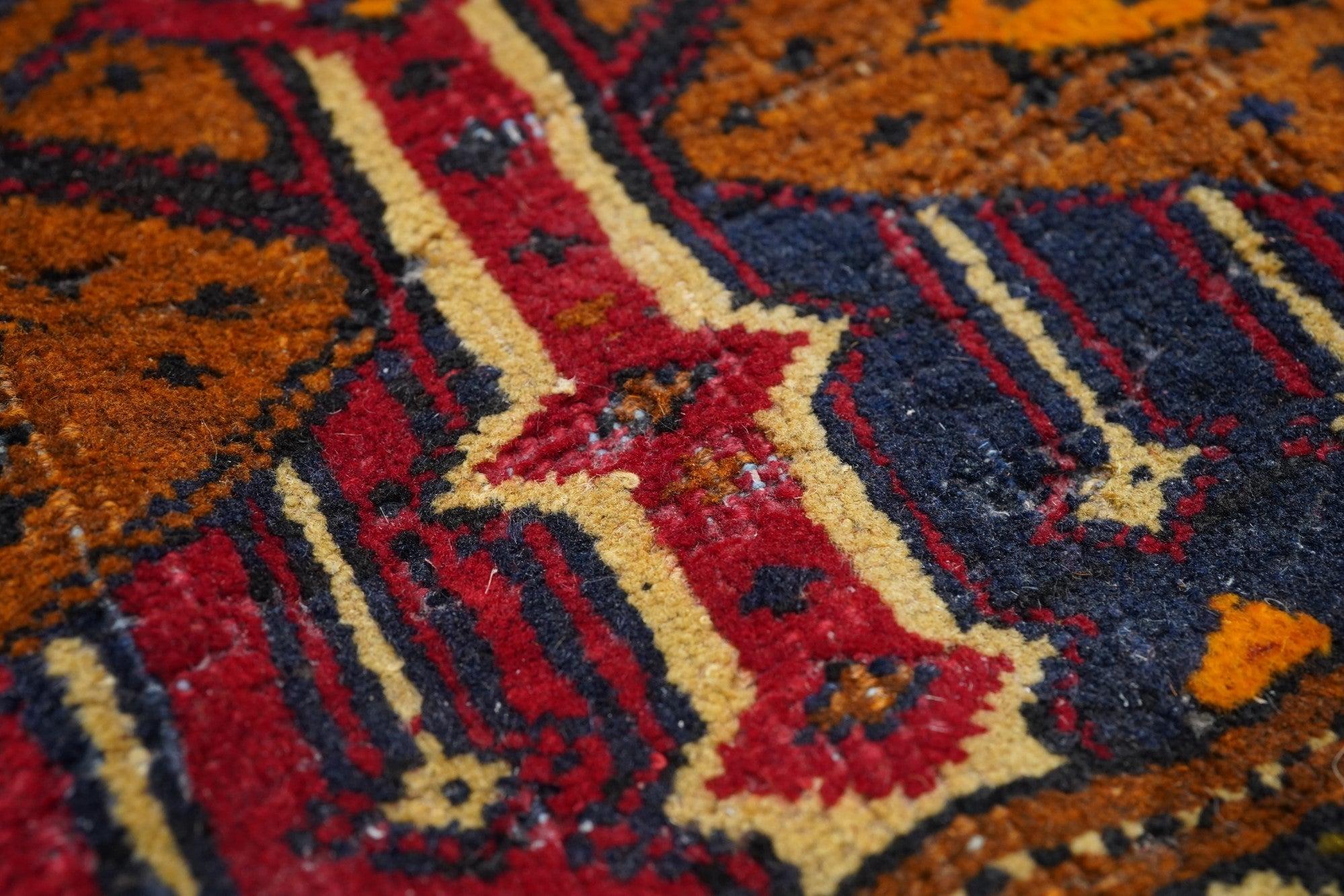 Laine Tapis afghan vintage 1'9'' x 2'1'' en vente