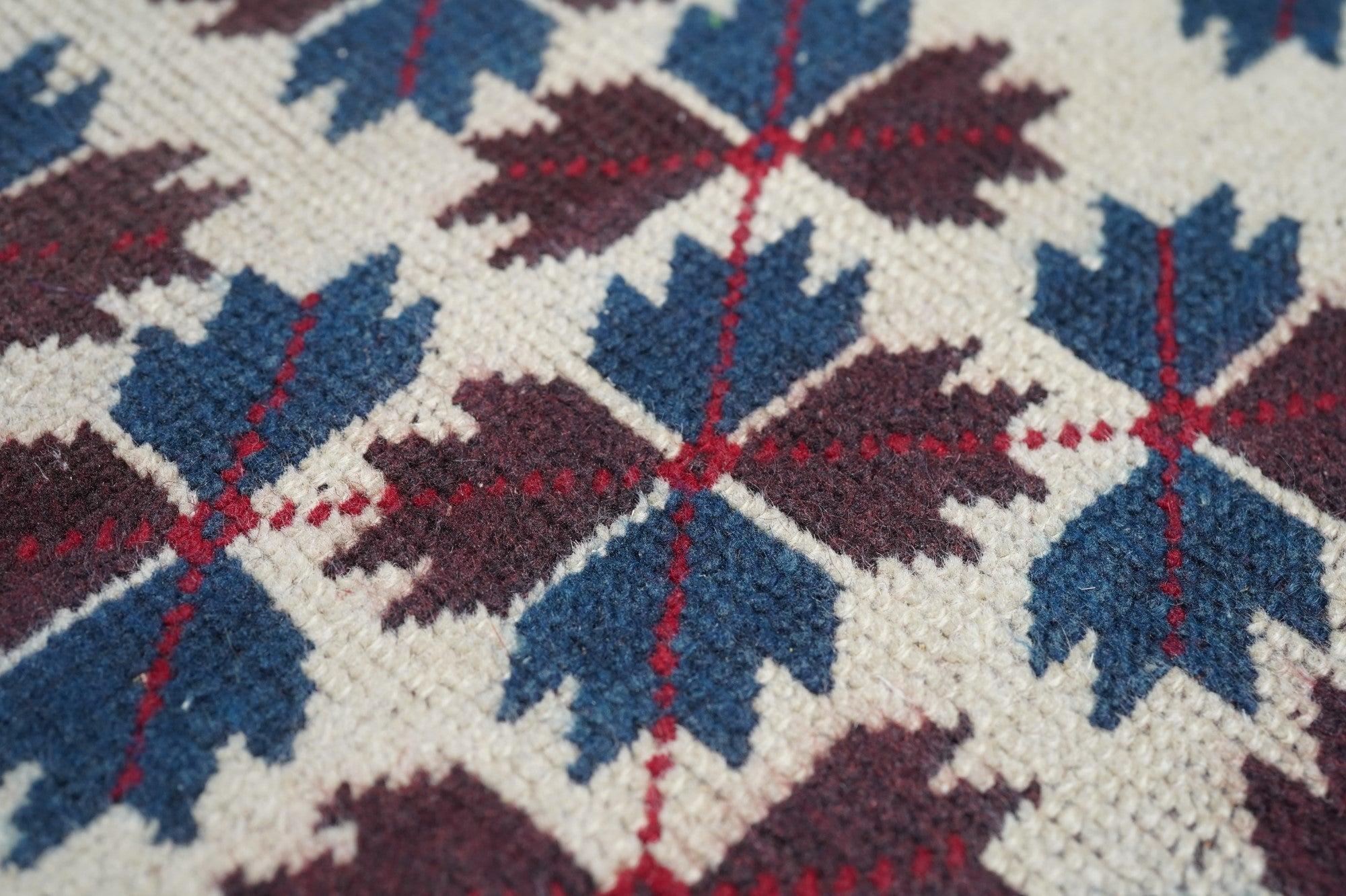 Tappeto afgano vintage 3'9'' x 6'0'' in vendita 3