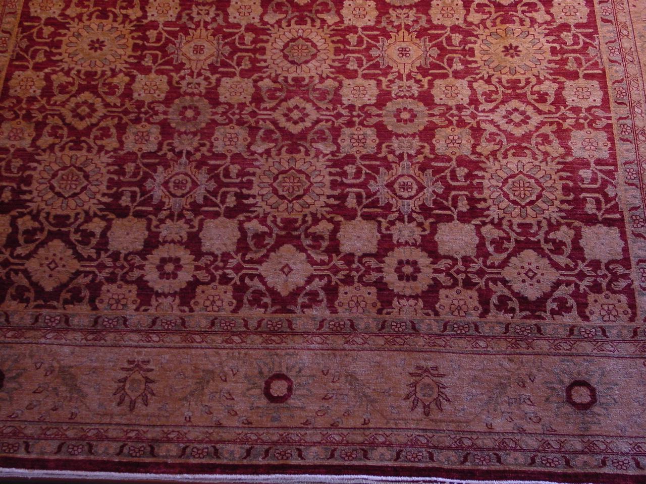 Alter afghanischer Teppich, ca. 1970er Jahre im Zustand „Gut“ im Angebot in Los Angeles, CA