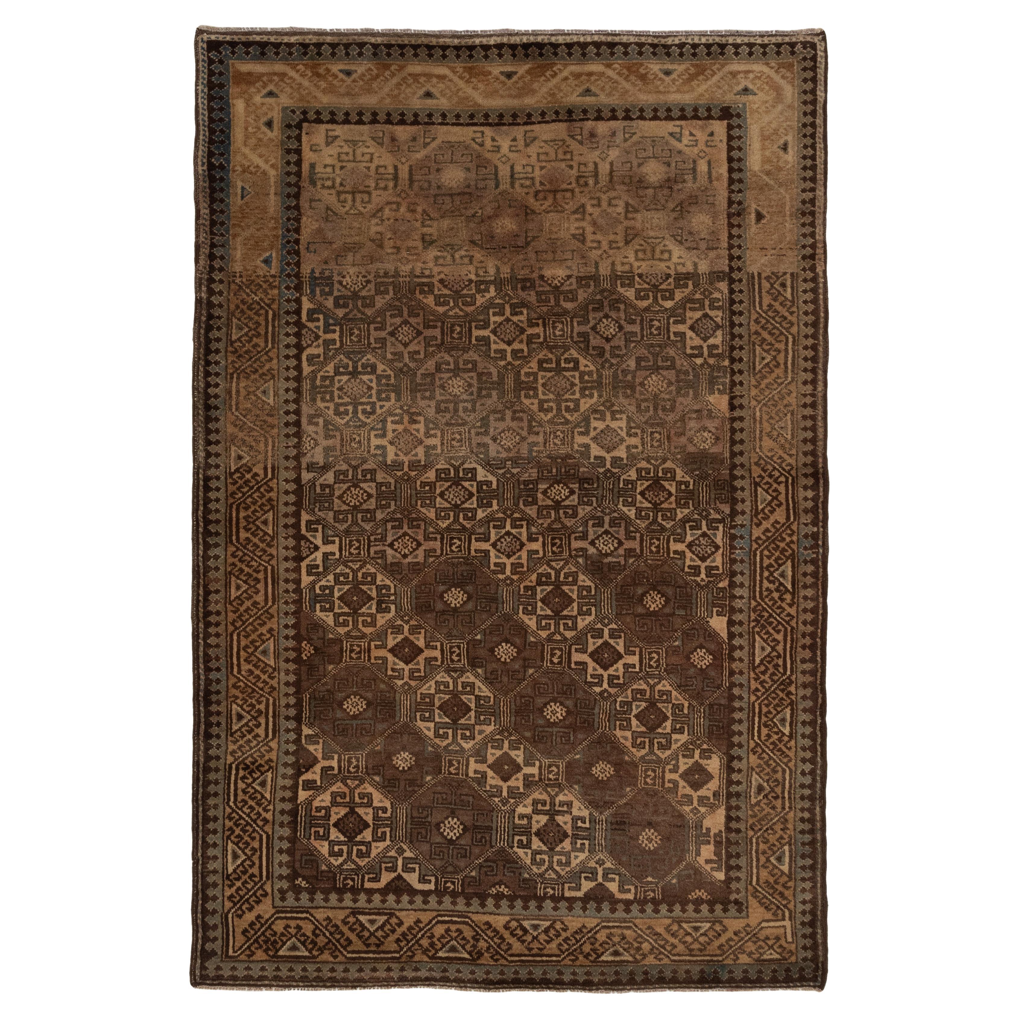Alter afghanischer Teppich