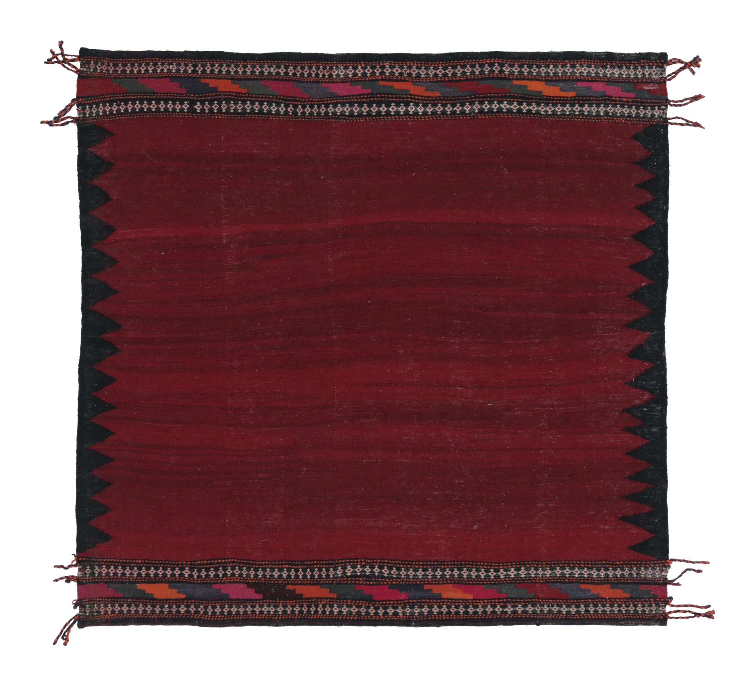 Kilim Sólido Afgano Vintage en Rojo con Motivos Tribales Geométricos - Rug & Kilim
