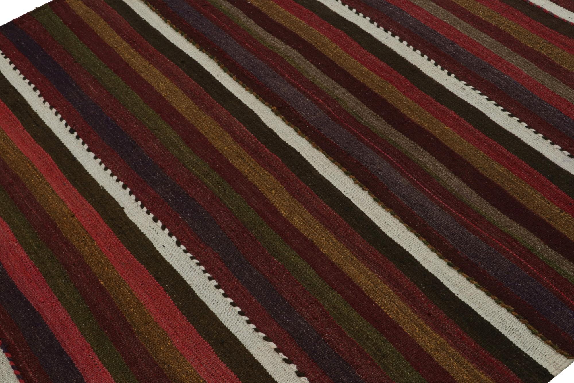 Vintage Afghan Tribal Kilim Teppich mit bunten Streifen, von Rug & Kilim (Afghanisch) im Angebot