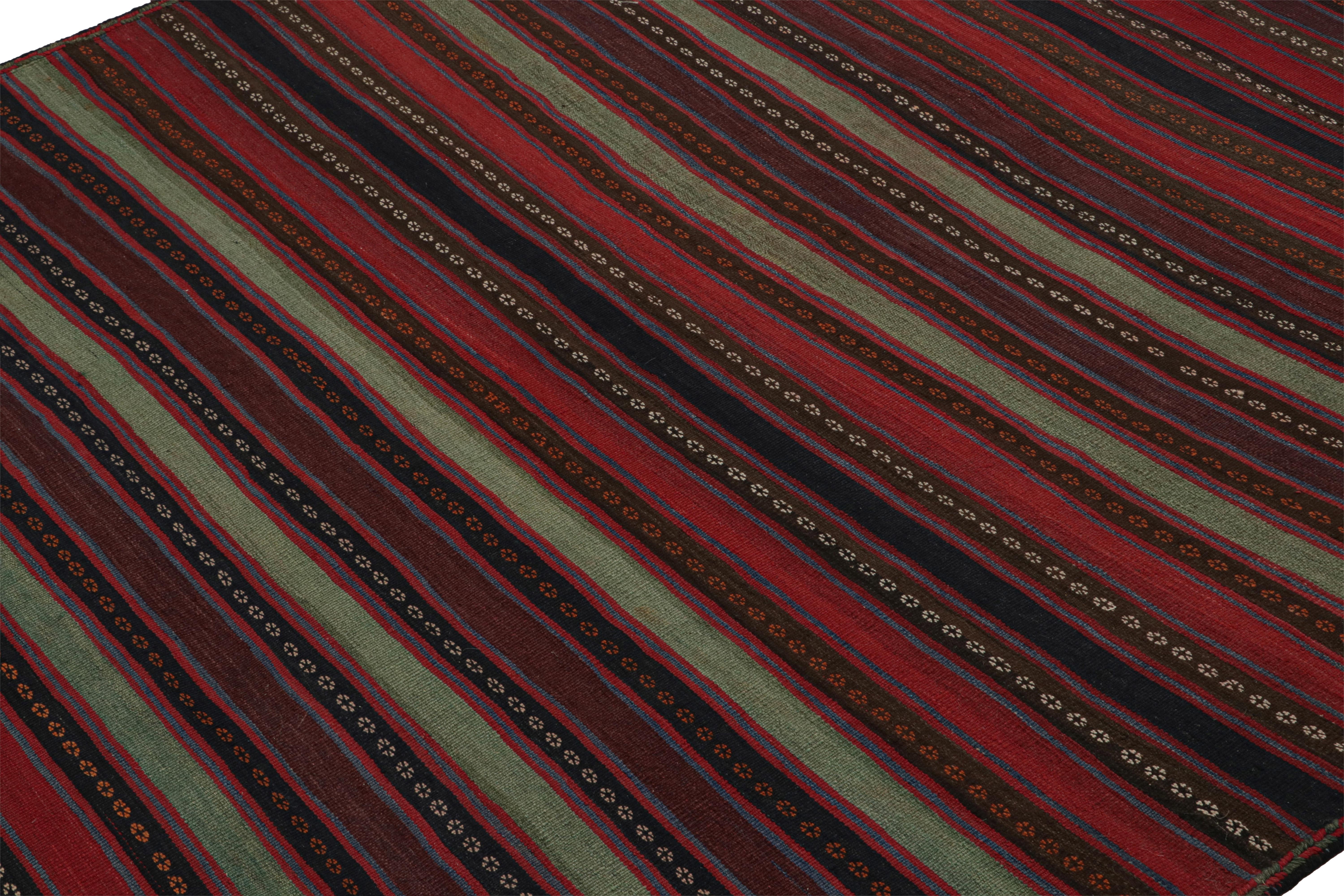Vintage Afghan Tribal Kilim Teppich mit bunten Streifen, von Rug & Kilim (Afghanisch) im Angebot