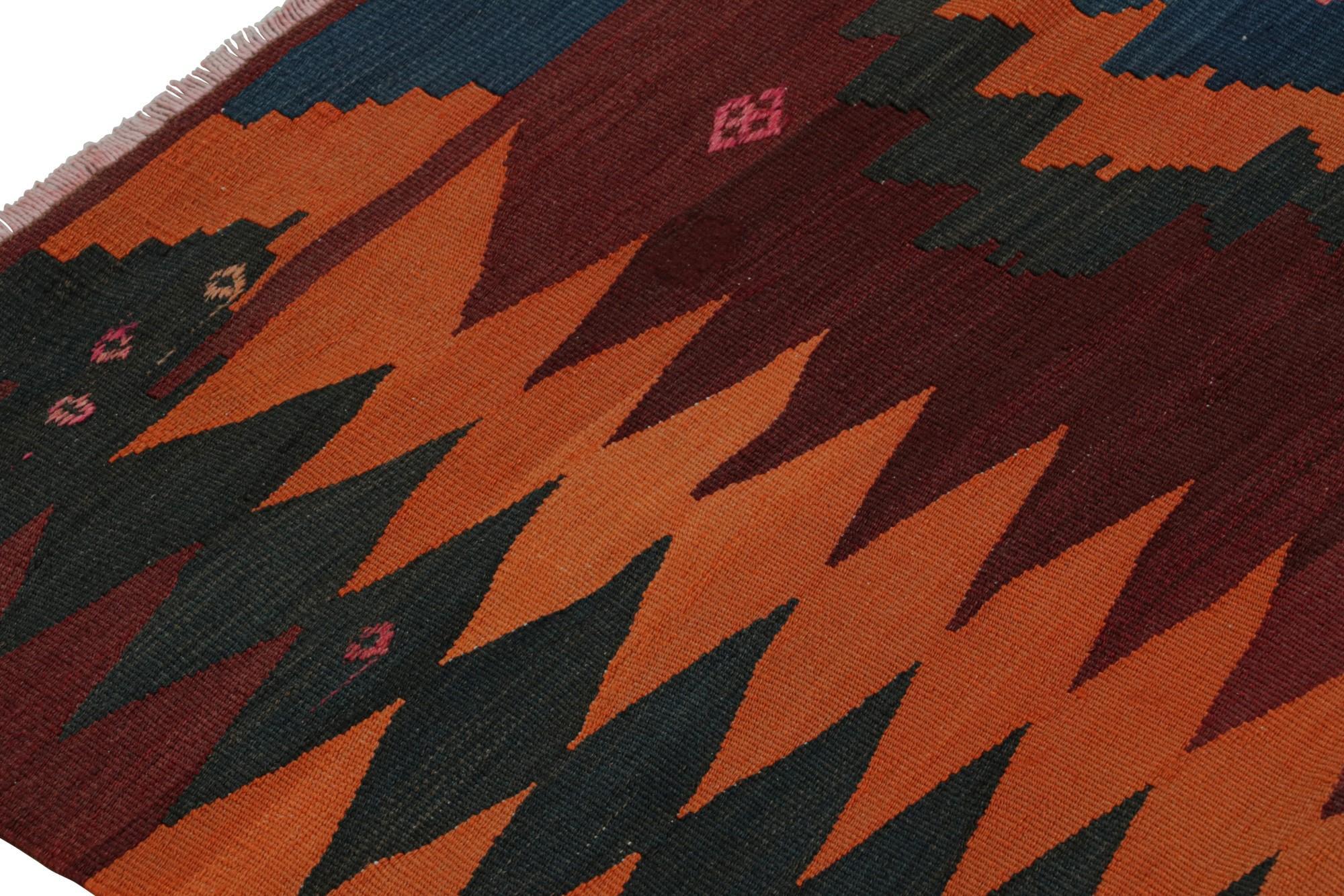 Afghanischer Stammeskunst-Kelim-Teppich im Vintage-Stil, mit geometrischen Mustern, von Rug & Kilim (Mitte des 20. Jahrhunderts) im Angebot