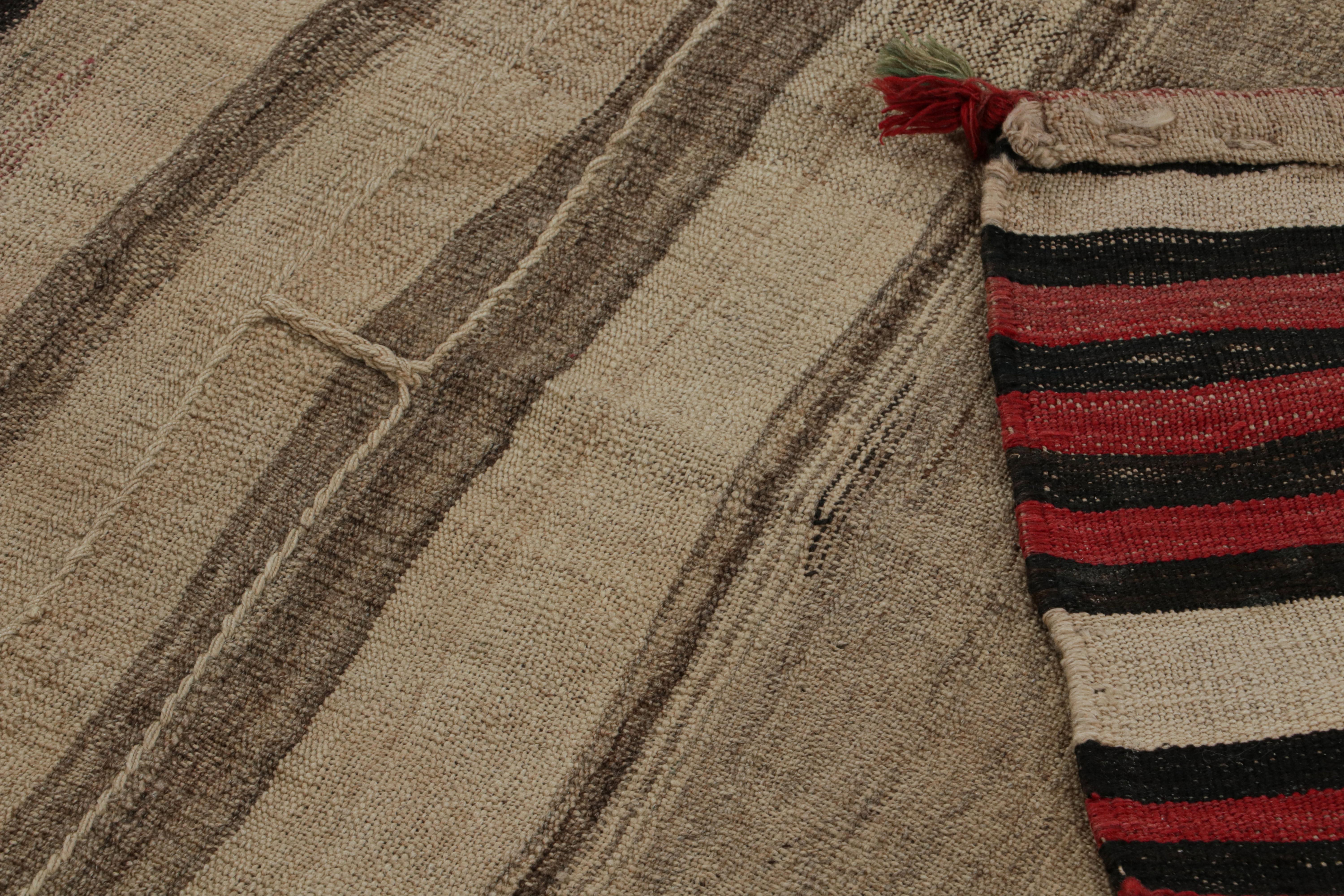 Milieu du XXe siècle Tapis Kilim tribal afghan vintage, avec rayures en vente