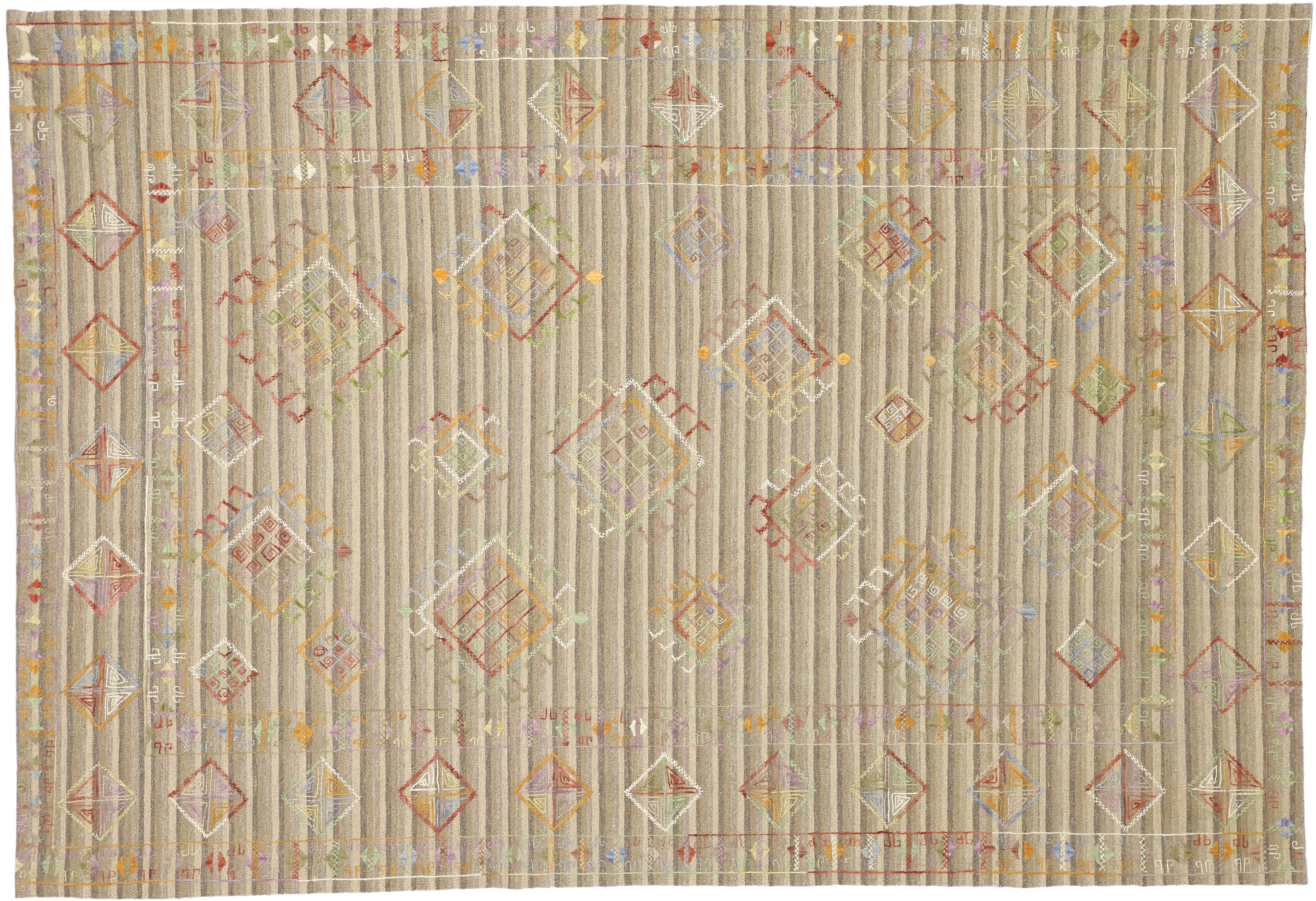 Tappeto Kilim ricamato afghano Uzbek Suzani vintage con stile bohémien in vendita 2