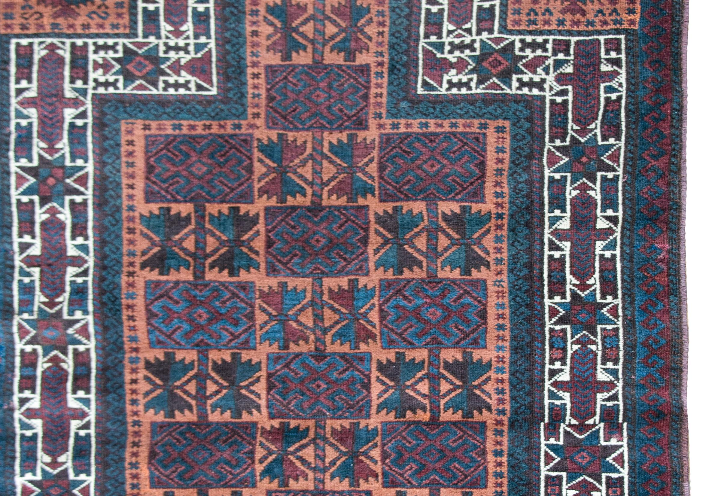 Vintage AFghani Baluch Prayer Rug In Good Condition For Sale In Chicago, IL