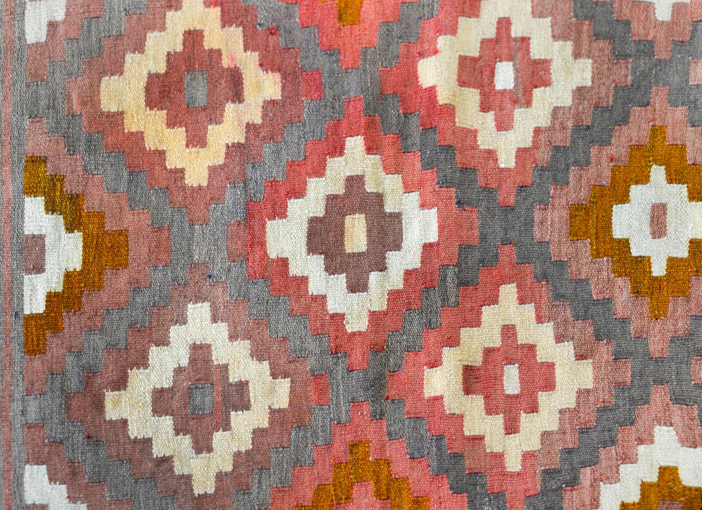 Vintage Afghani Kilim Rug In Good Condition For Sale In Chicago, IL