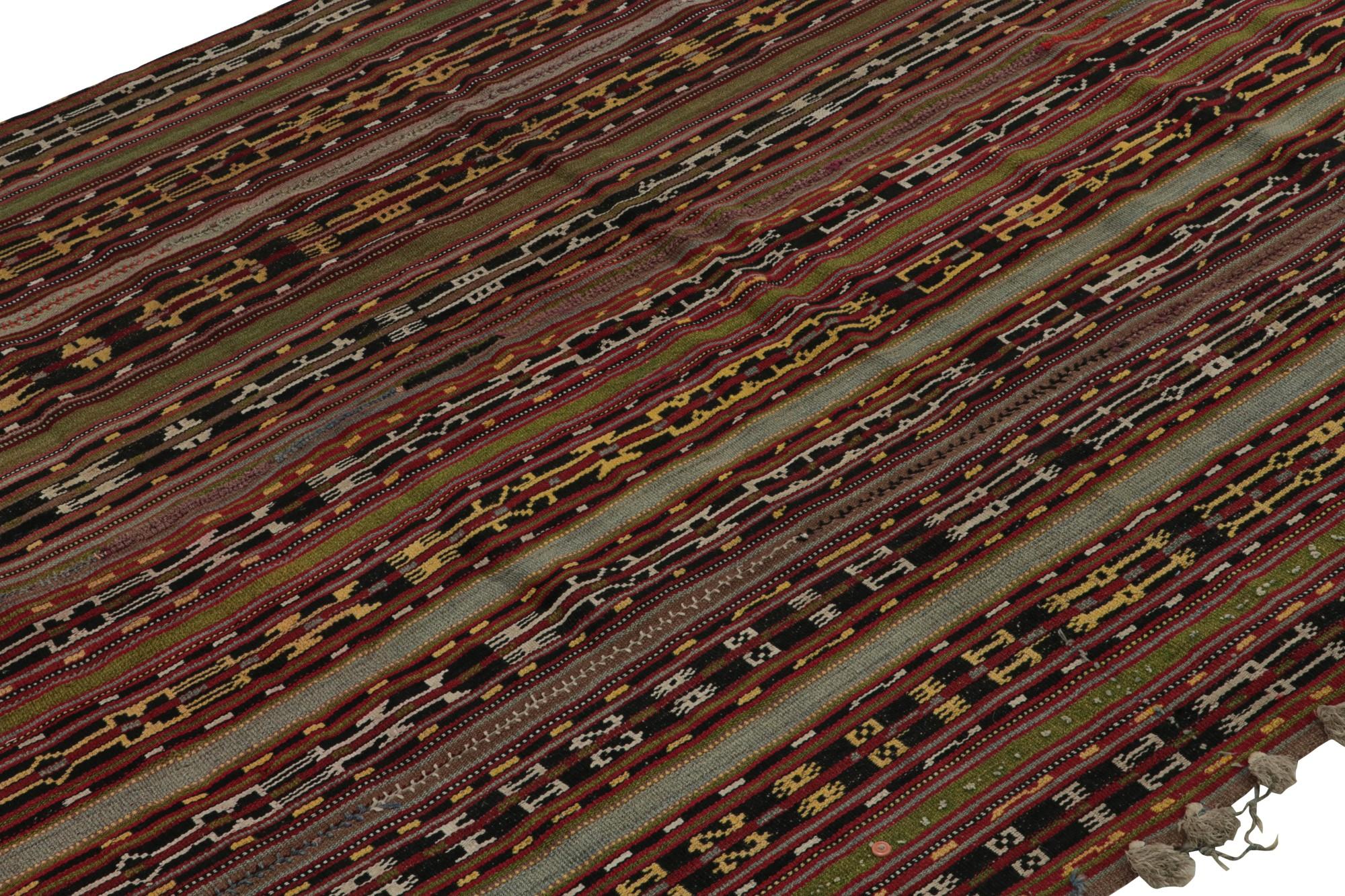 Afghanischer Stammes-Kilimteppich mit geometrischen Streifen, von Rug & Kilim (Handgewebt) im Angebot