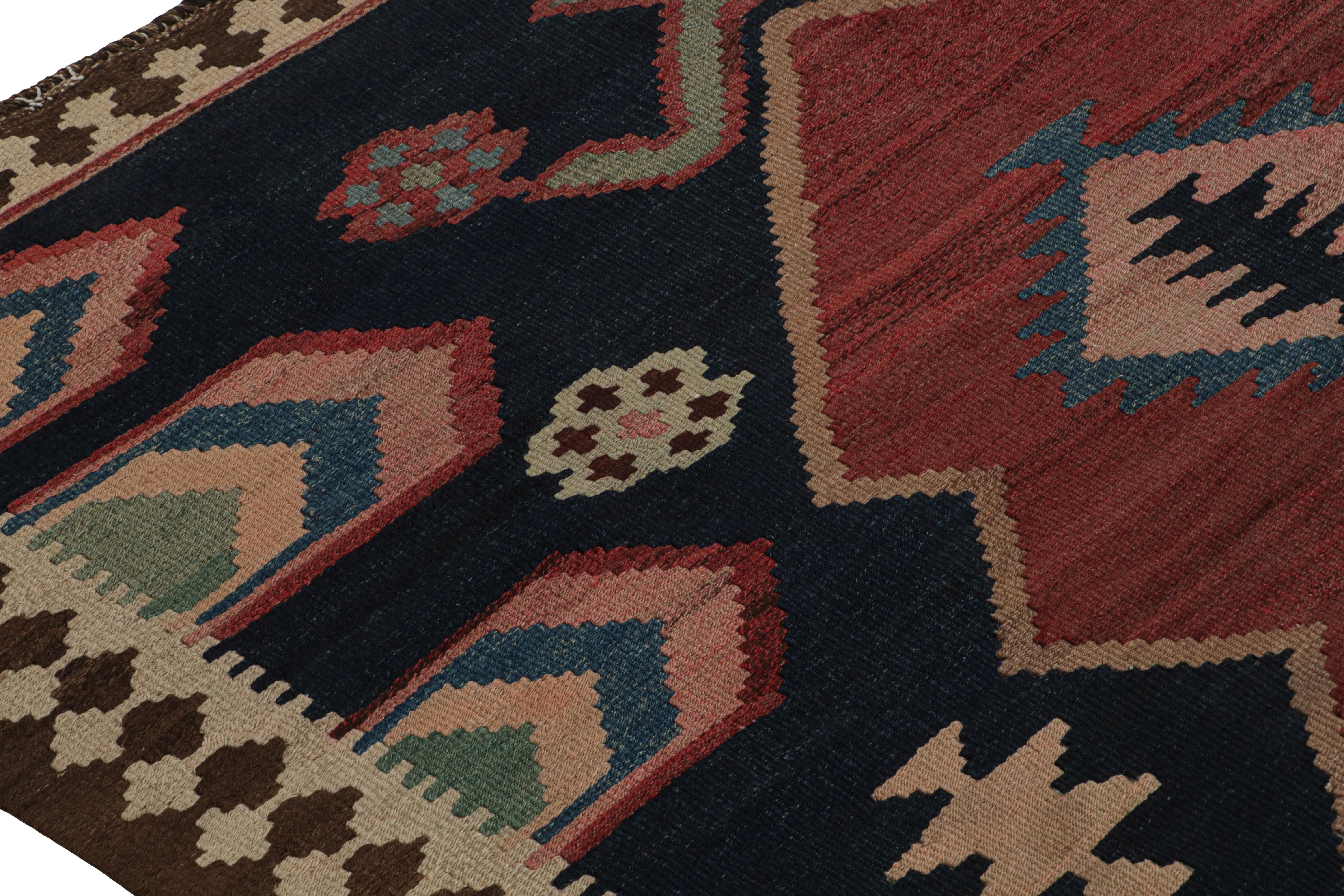 Vintage Afghani tribal Kilim rug, with Open Field and Medallion, Rug & Kilim In Good Condition For Sale In Long Island City, NY