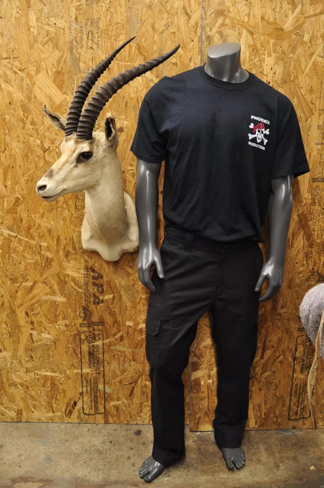 Taxidermia de pared Vintage Antílope africano Cuerno de gacela de Grant para montar en el hombro. Mediados del siglo XX. Medidas (totales): 34