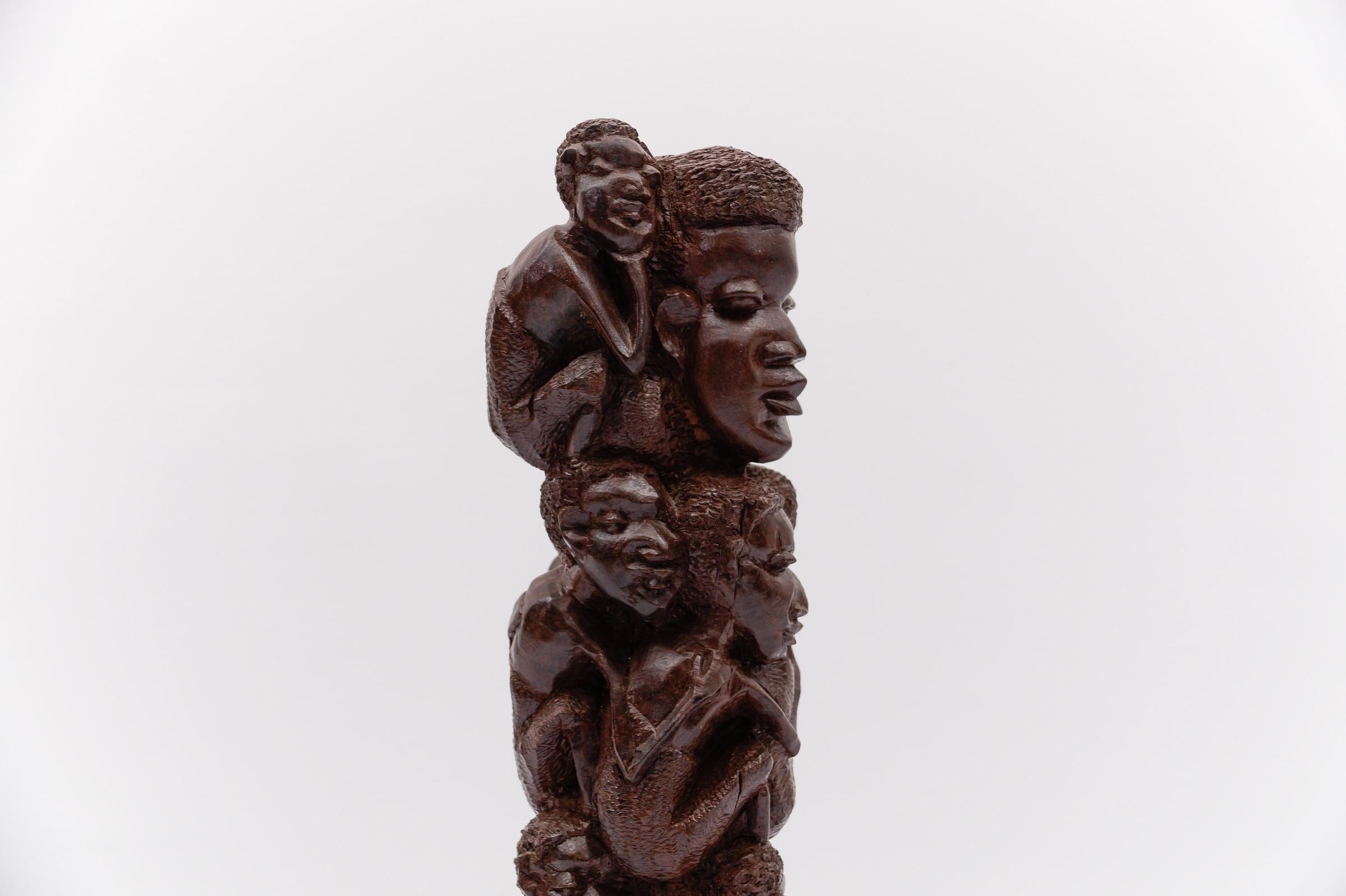 Vintage African art Arbre de famille Makonde tanzanien en bois de fer (ébène ??) sculpté à la main en vente 3