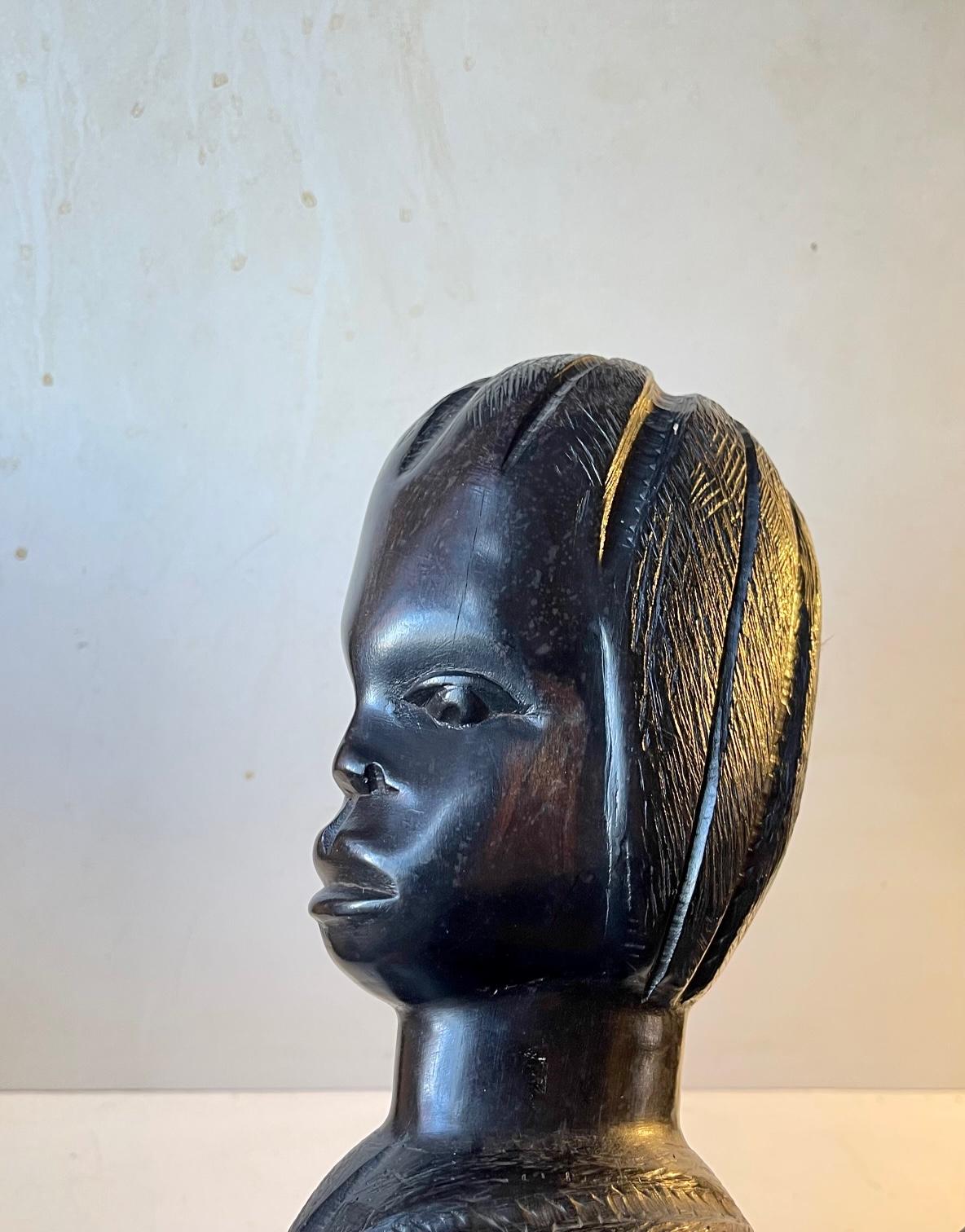 Ebano Busto o reggilibri africano vintage intagliato, ragazza e ragazzo in ebano, anni '70 in vendita