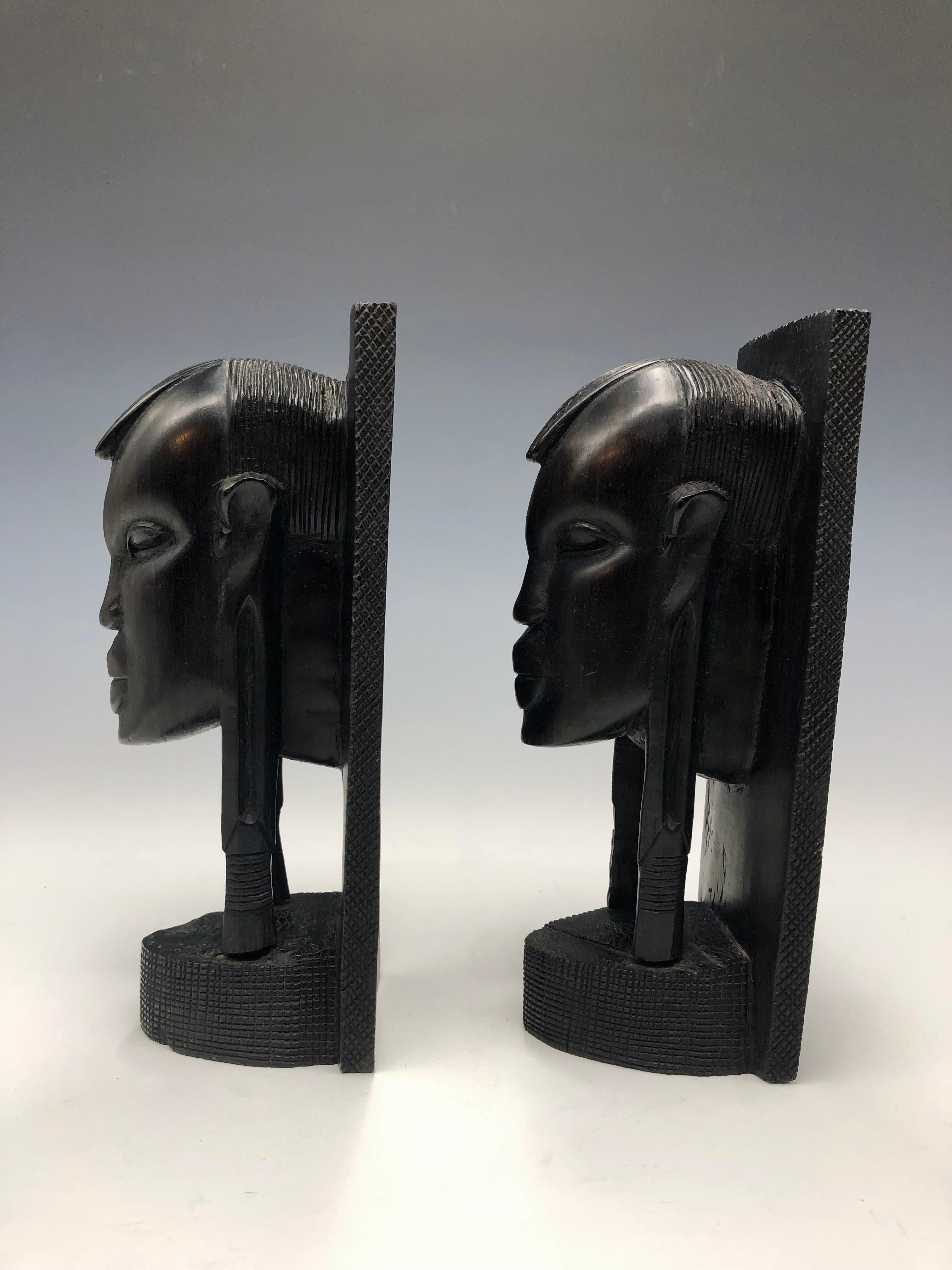 Vintage African Figurative Carved Ebony Bust Bookends In Good Condition For Sale In East Quogue, NY