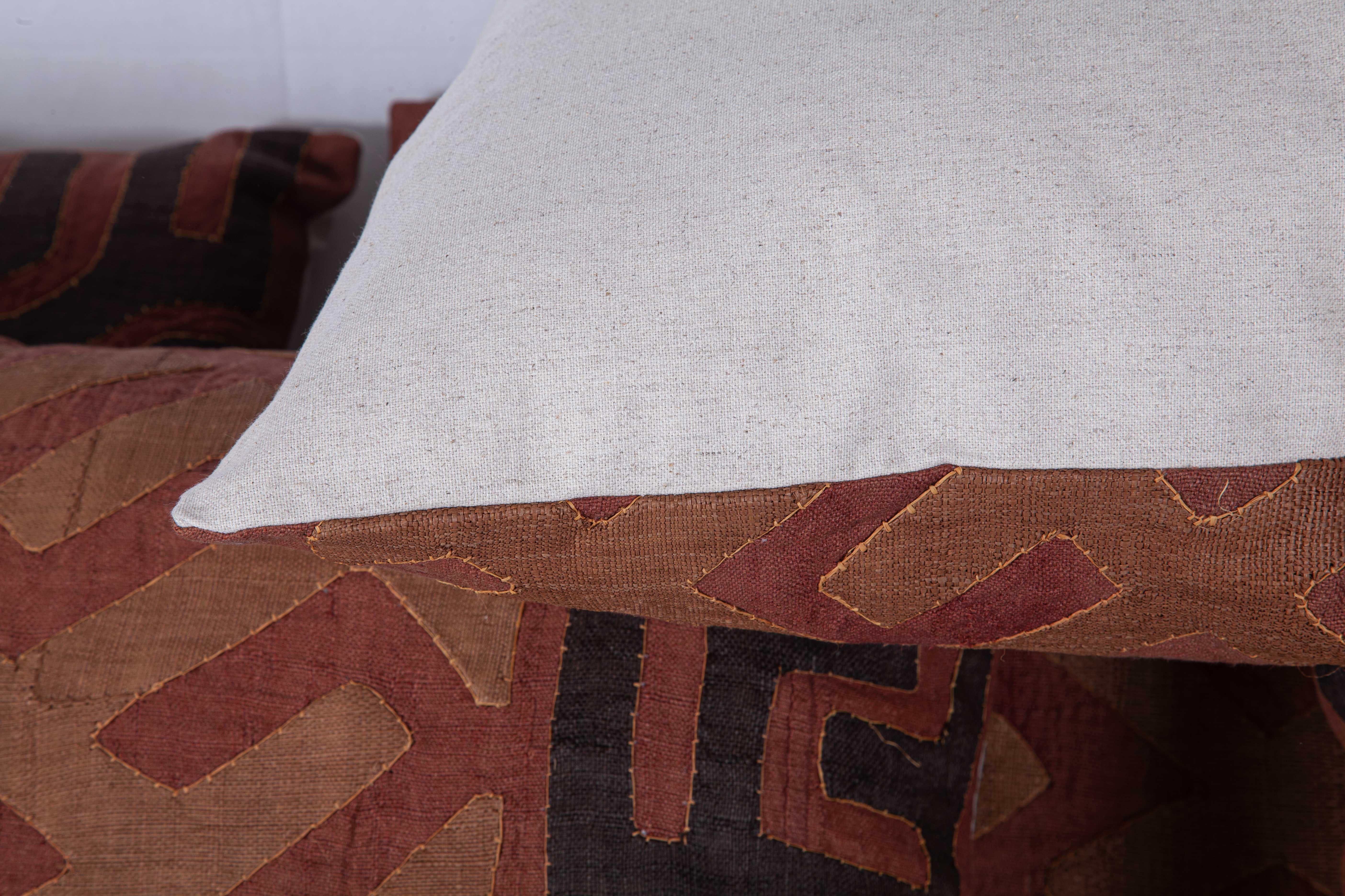 Vintage African Kuba Cloth Pillow Cases, Mid-20th Century In Good Condition In Istanbul, TR