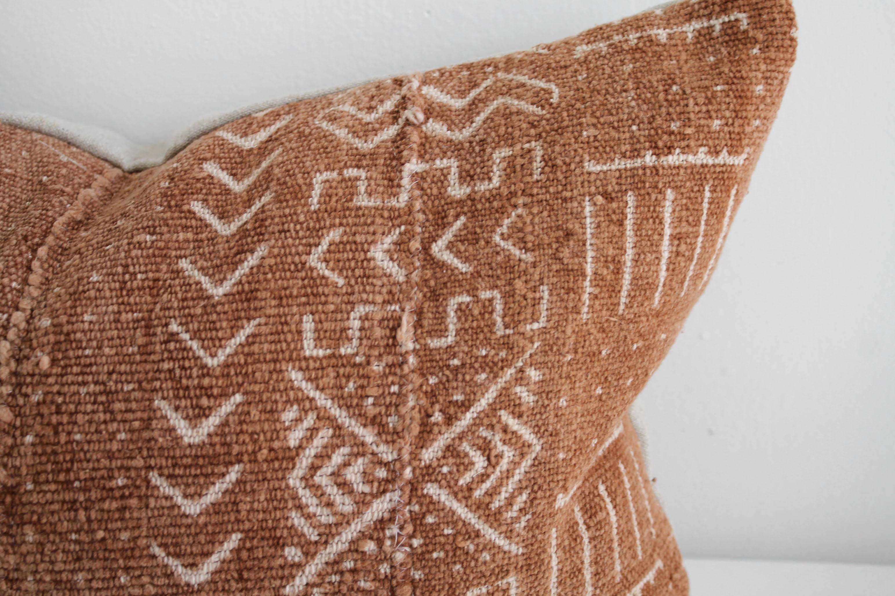 Vintage African Mud Cloth Lumbar Pillow from Mali In Good Condition In Old Town Orange, CA