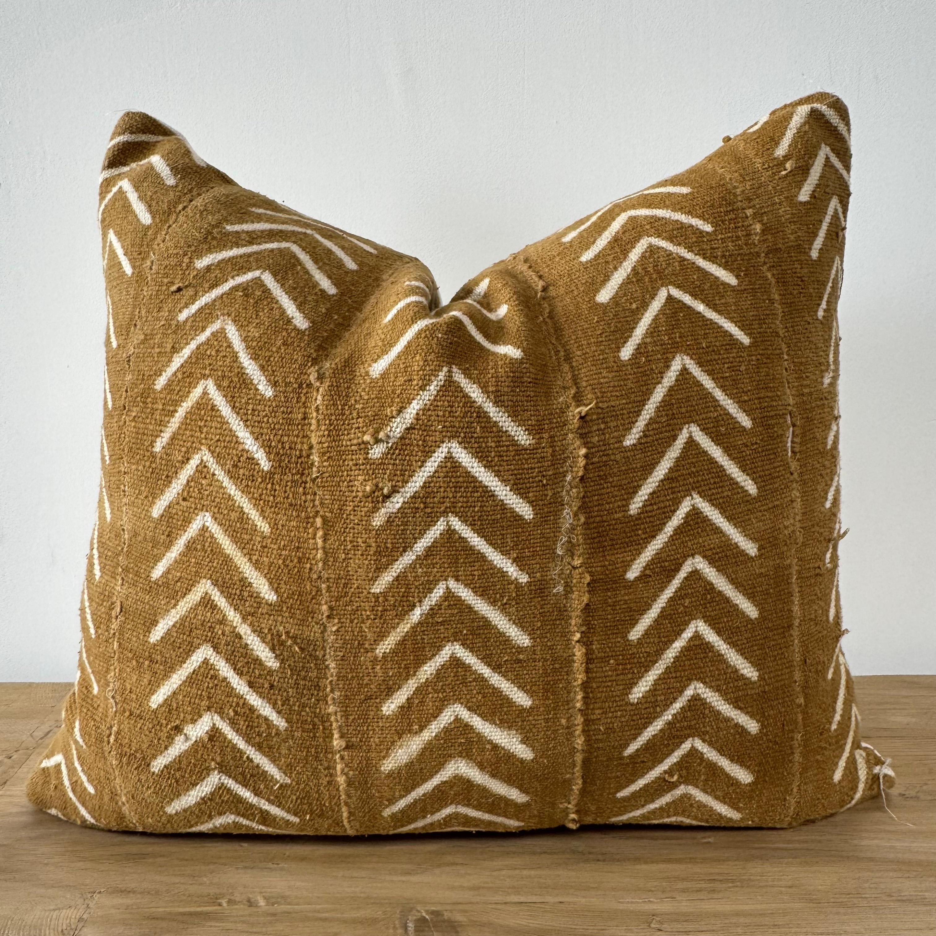 Vintage African Mud Cloth Pillow In Good Condition In Old Town Orange, CA