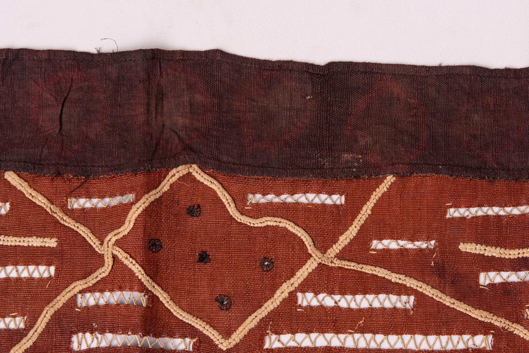  Afrikanisches Textil SHOWA KUBA, auch für Rückenlehnenbezug (Handgewebt) im Angebot