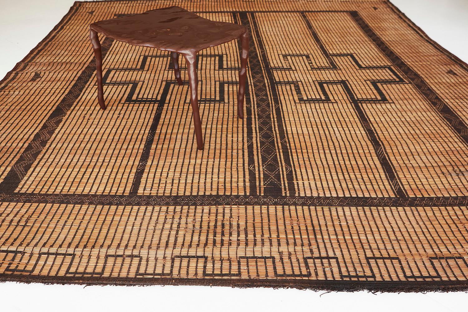 Rich in culture that is intricately handwoven with reed and leather. Tuareg mats are a must-have on your collections, featuring the fascinatingly embellished Moroccan symbols. It provides satisfaction to the eyes of everyone and enhances the