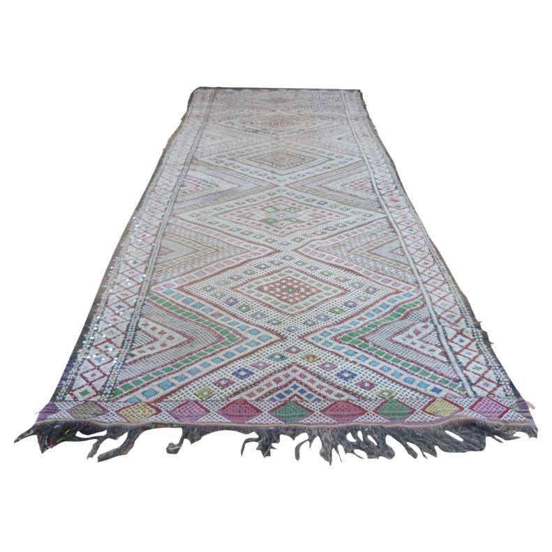 Tapis de couloir berbère marocain Zemmour vintage des années 1960