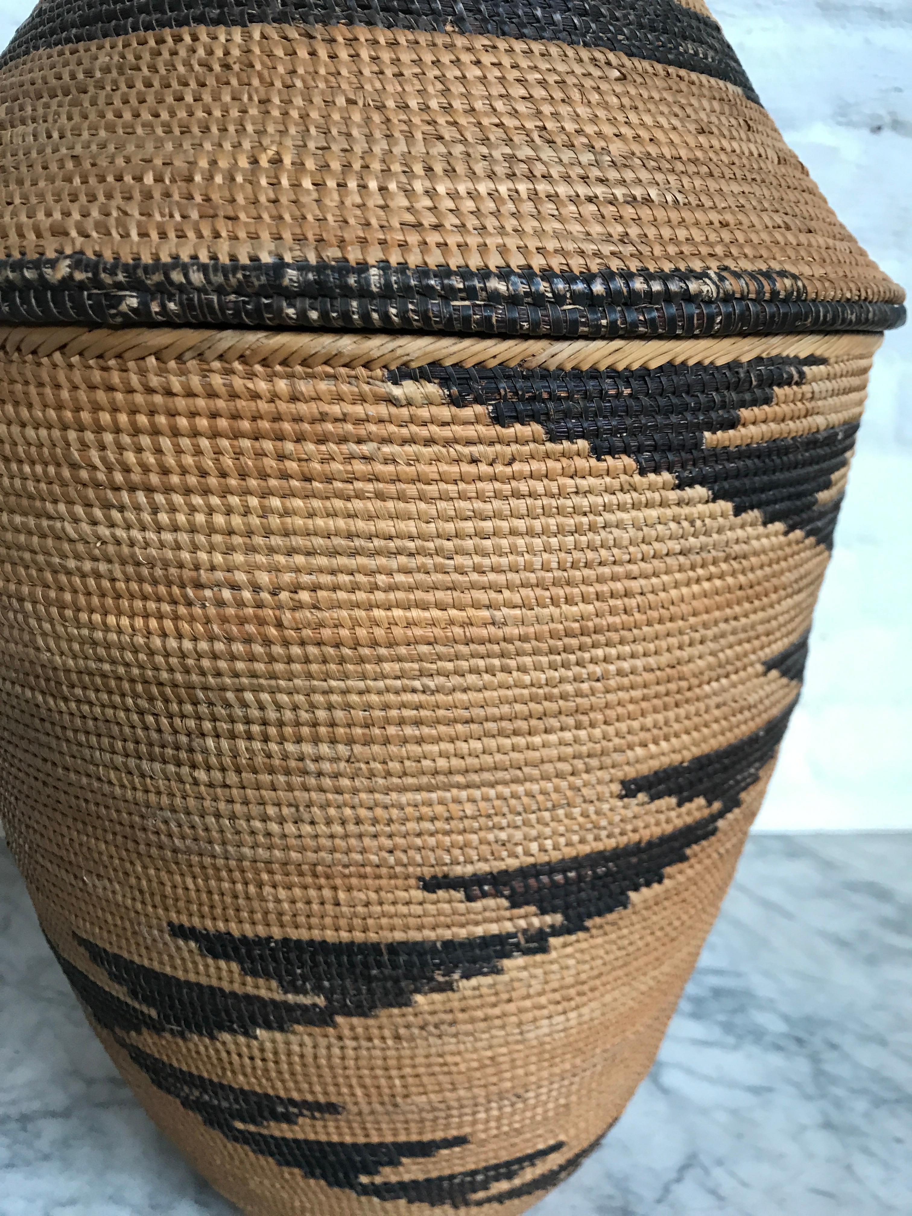 Tribal Vintage African Tutsi Agaseki Lidded Basket