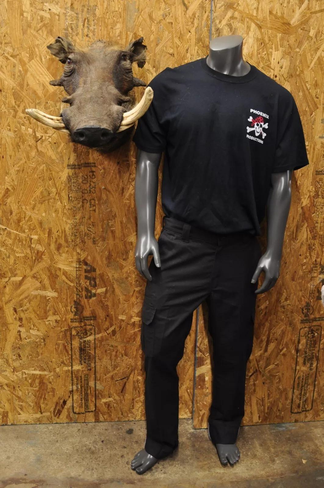 Vintage African Warzenschwein Schulter Mount Taxidermie Kabine Safari Wanddekoration. CIRCA Anfang des 20. Jahrhunderts. Messungen (insgesamt): 17