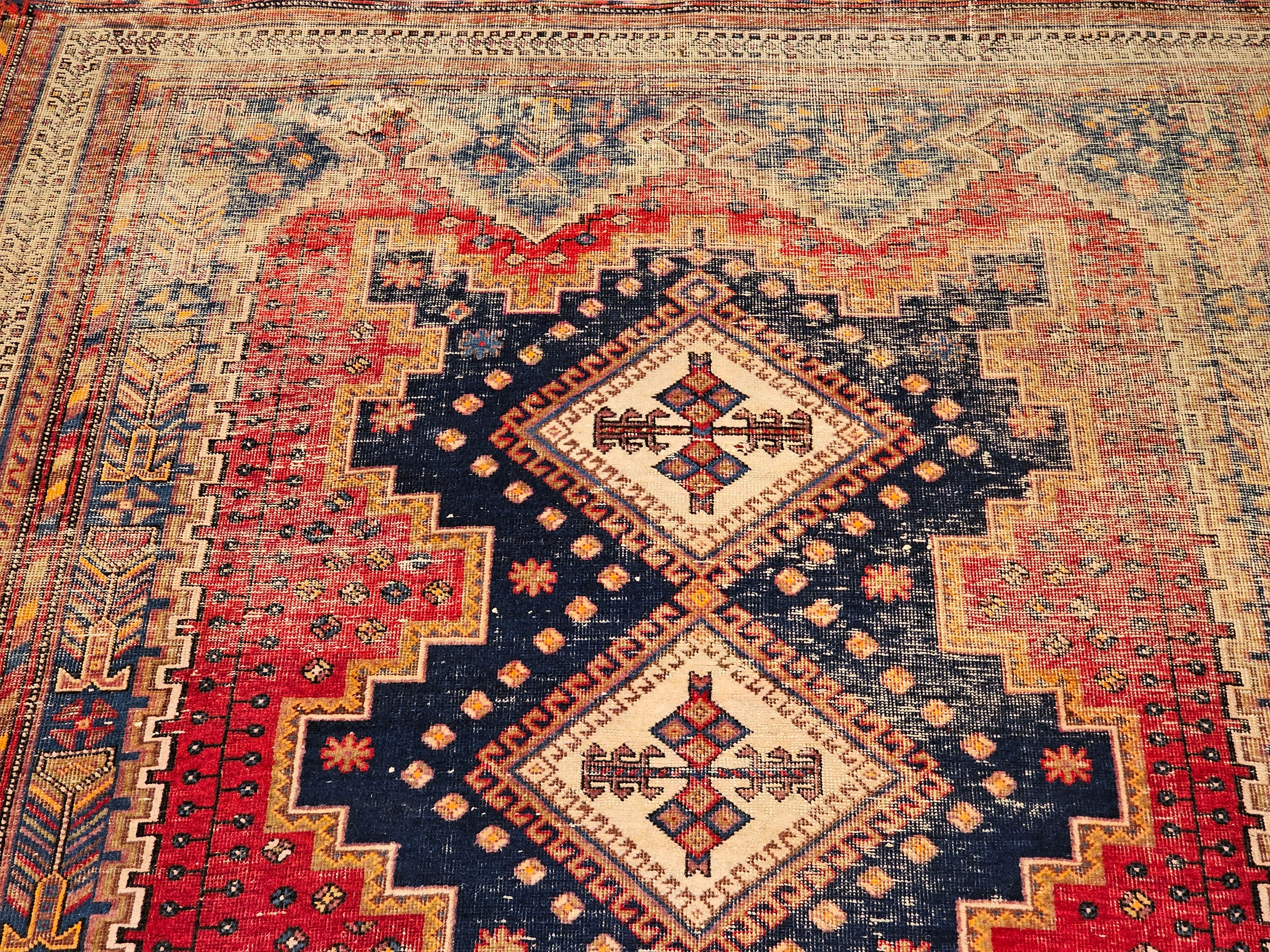 Afshar Stammeskunst-Teppich in geometrischem Muster, Vintage (Wolle) im Angebot