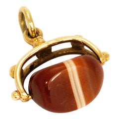 Vintage Agate and Yellow Gold Swivel Fob