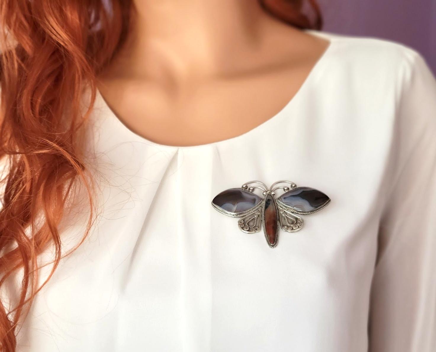 Cabochon Vintage Agate Butterfly Silver Brooch