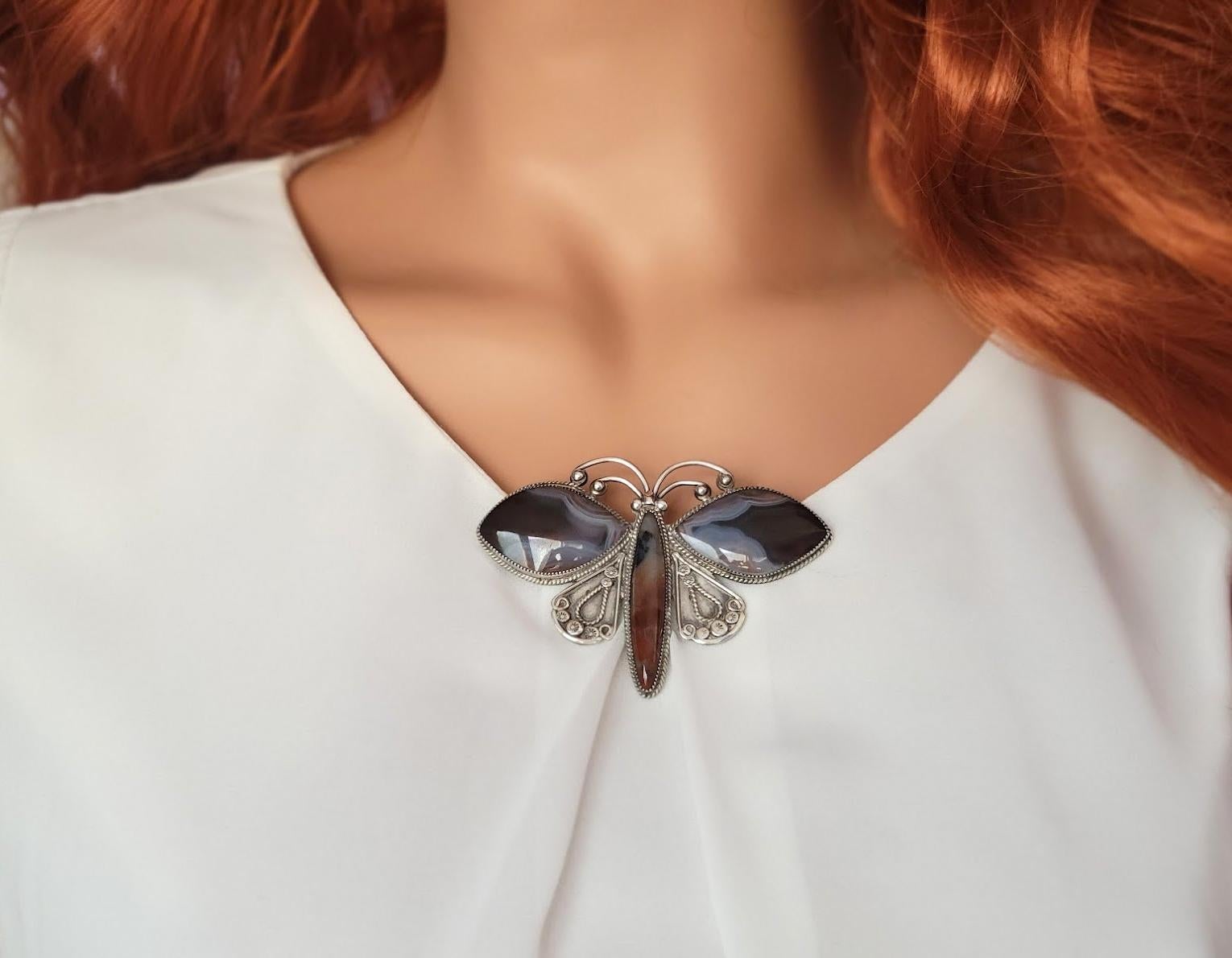 Women's or Men's Vintage Agate Butterfly Silver Brooch