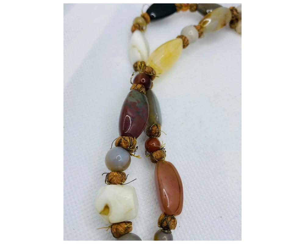 Vintage Agate, Jasper, and Bloodstone Elongated Beaded Necklace In Good Condition In New York, NY