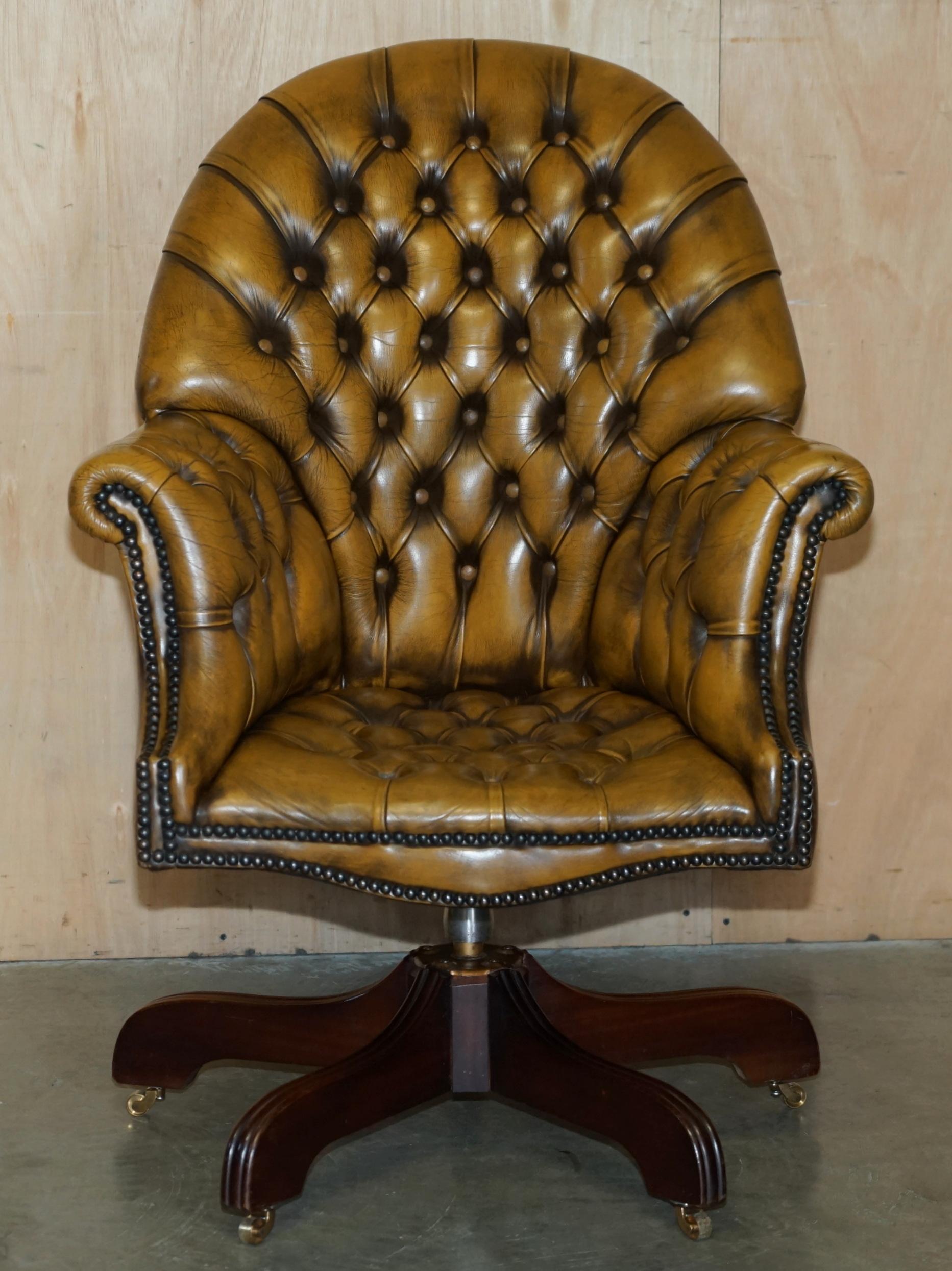 Royal House Antiques

Royal House Antiques is delighted to offer for sale this stunning hand made in England vintage Chesterfield Directors 