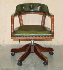 VINTAGE AGED GREEN LEATHER ENGLiSH CHESTERFIELD CAPTAINS COURT SWIVEL CHAIR