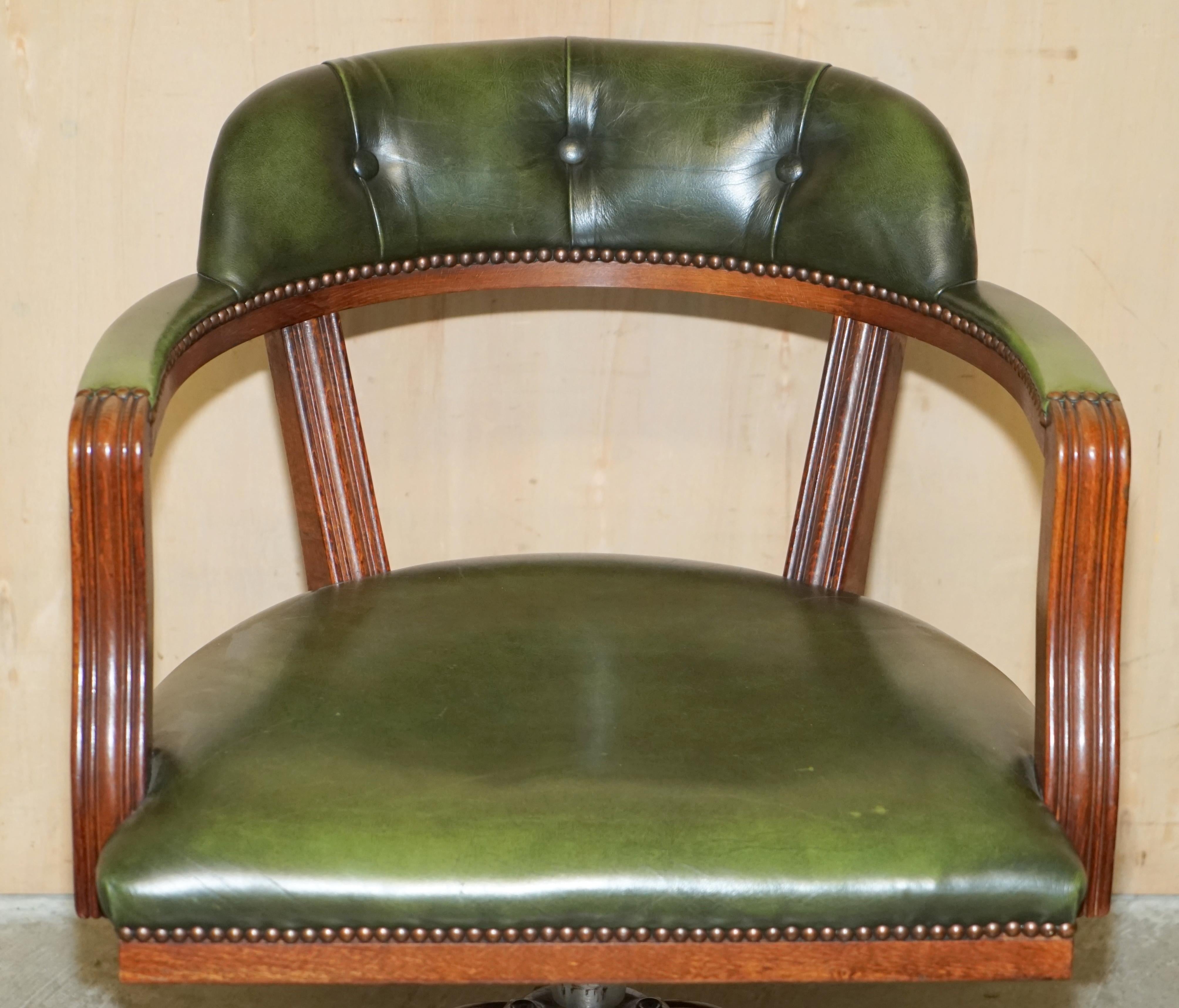 Victorian VINTAGE AGED GREEN LEATHER ENGLiSH CHESTERFIELD CAPTAINS COURT SWIVEL CHAIR
