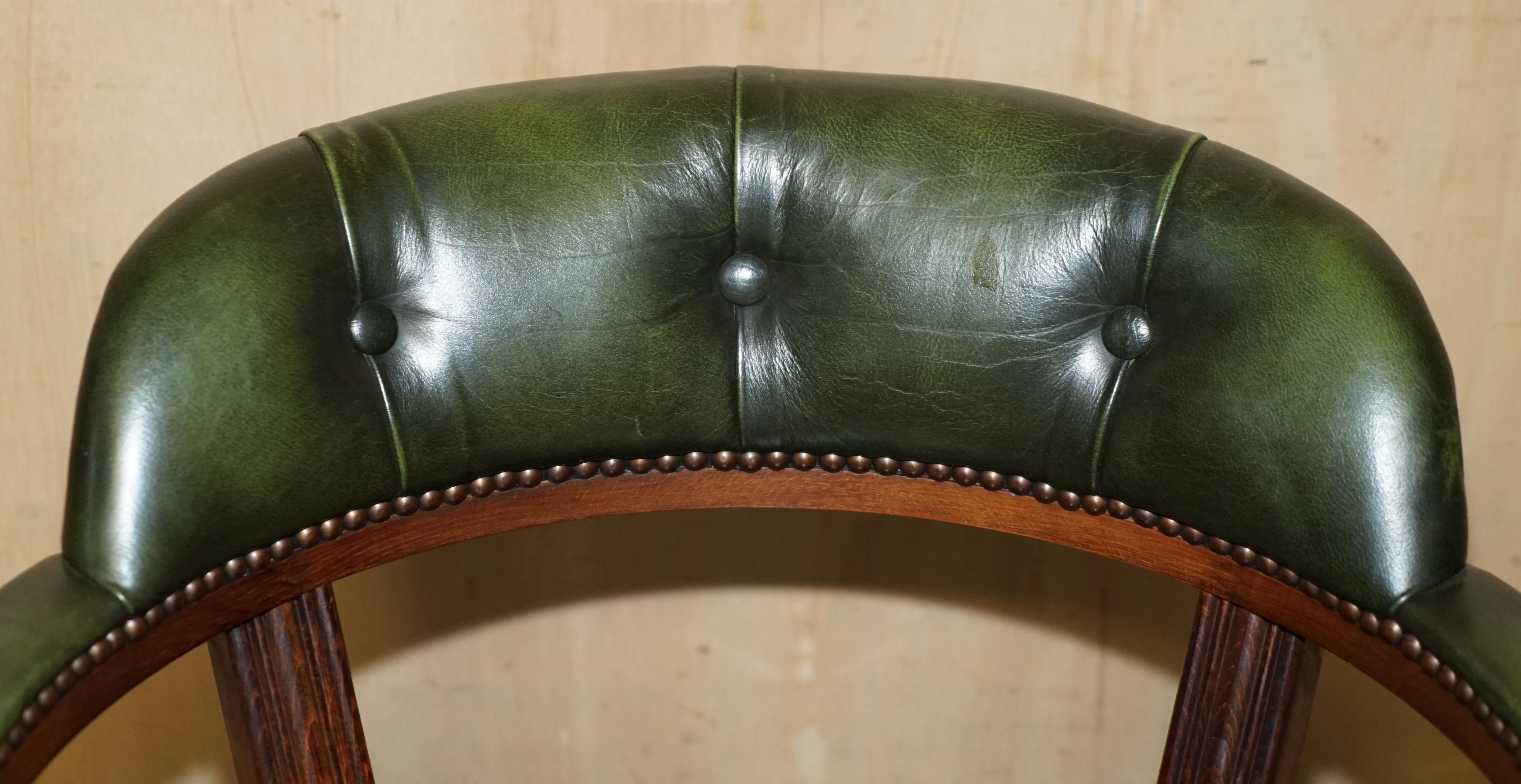 English VINTAGE AGED GREEN LEATHER ENGLiSH CHESTERFIELD CAPTAINS COURT SWIVEL CHAIR