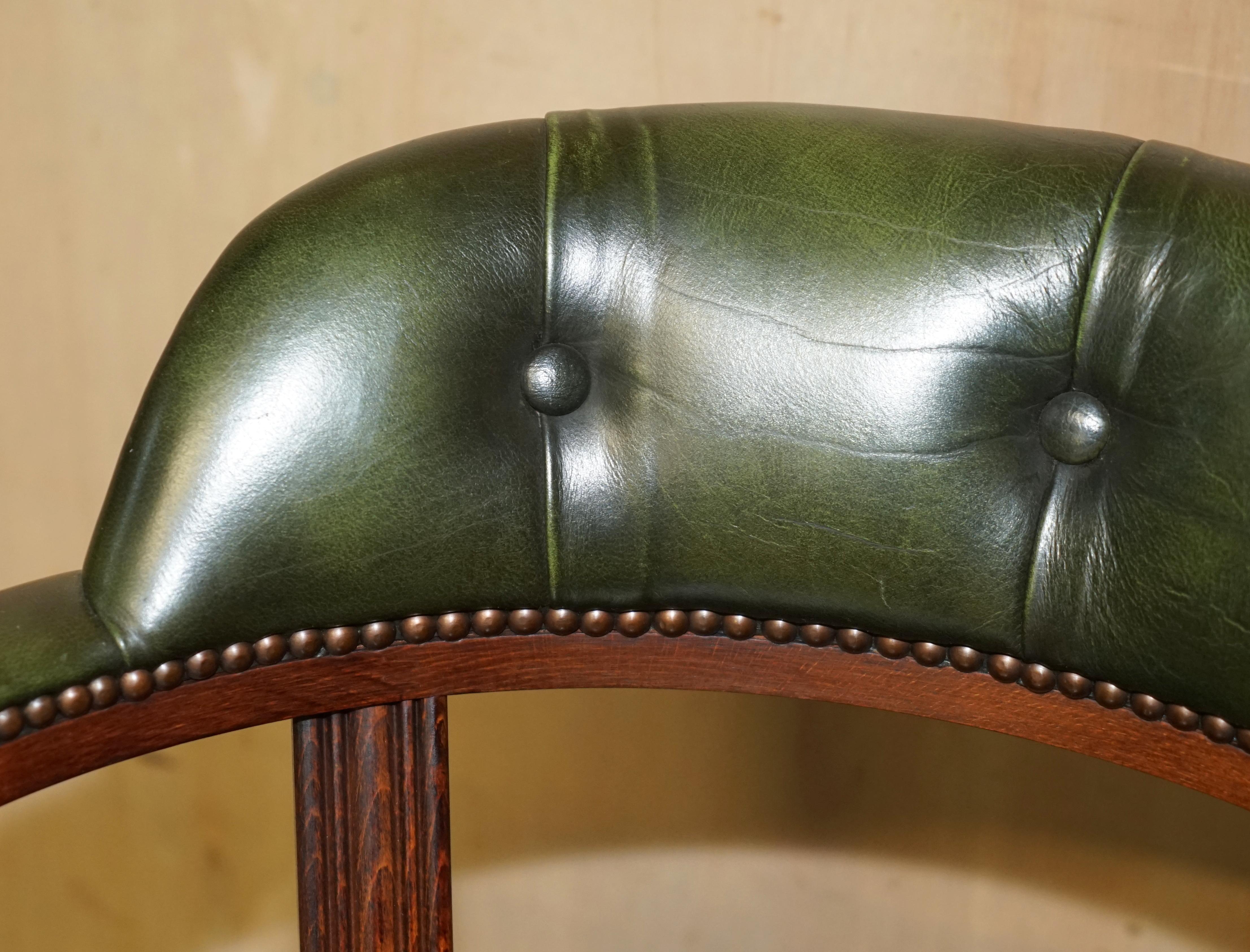 Hand-Crafted VINTAGE AGED GREEN LEATHER ENGLiSH CHESTERFIELD CAPTAINS COURT SWIVEL CHAIR