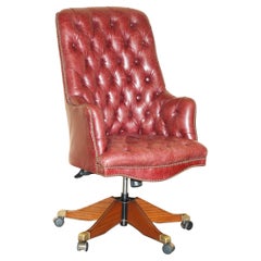 ViNTAGE AGED OXBLOOD LEATHER DIRECTOR'S CAPTAINS OFFICE CHESTERFIELD ARMCHAIR