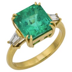 Vintage AGL 3.88 carat Colombia no heat emerald diamond 18k yellow gold ring
