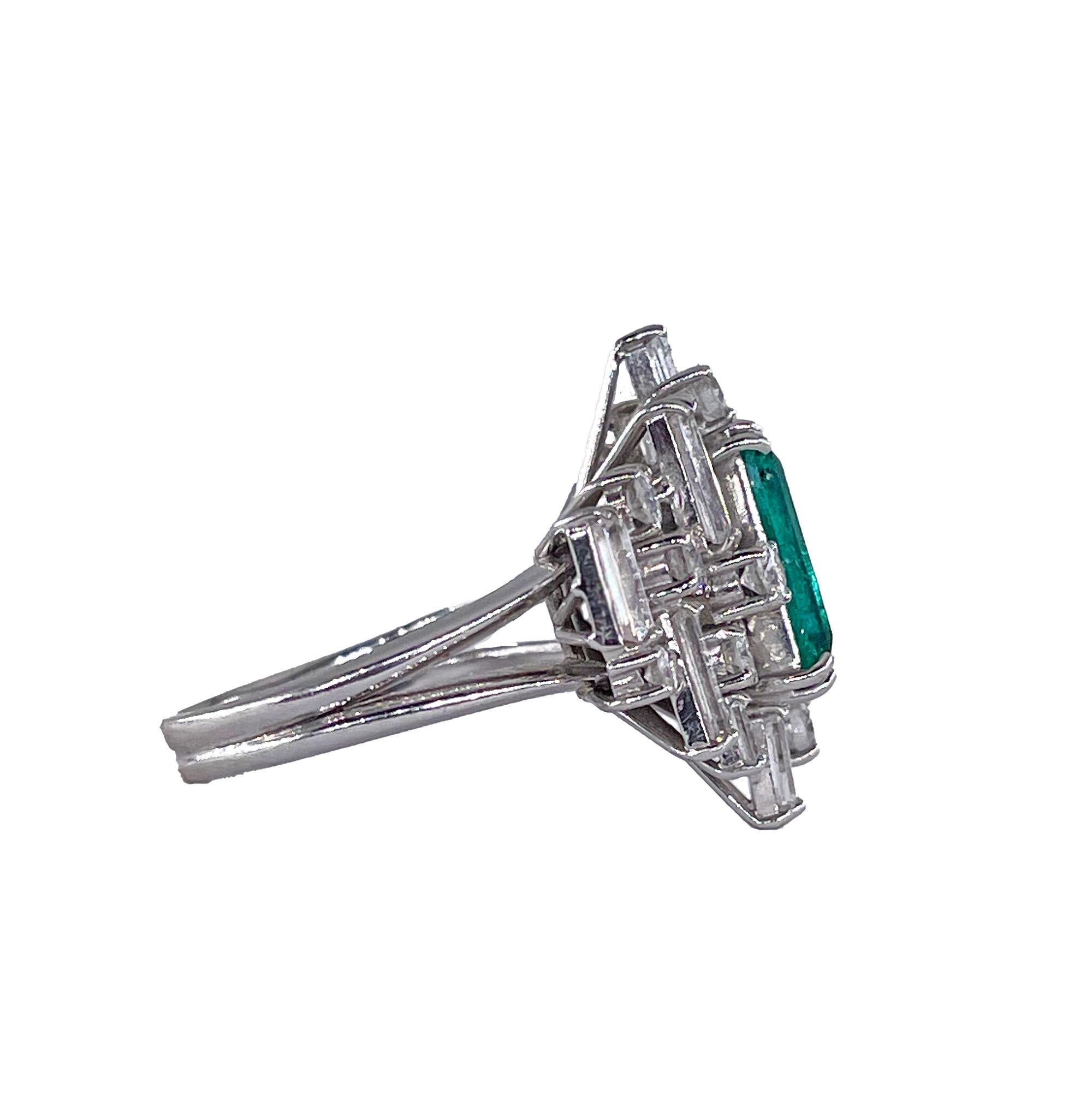 Emerald Cut Vintage AGL 5.75cts Insignificant Colombian Green Emerald Diamond 14KW Gold Ring For Sale